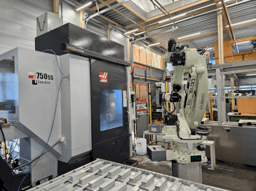 Masina HAAS UMC-750SS eestvaade