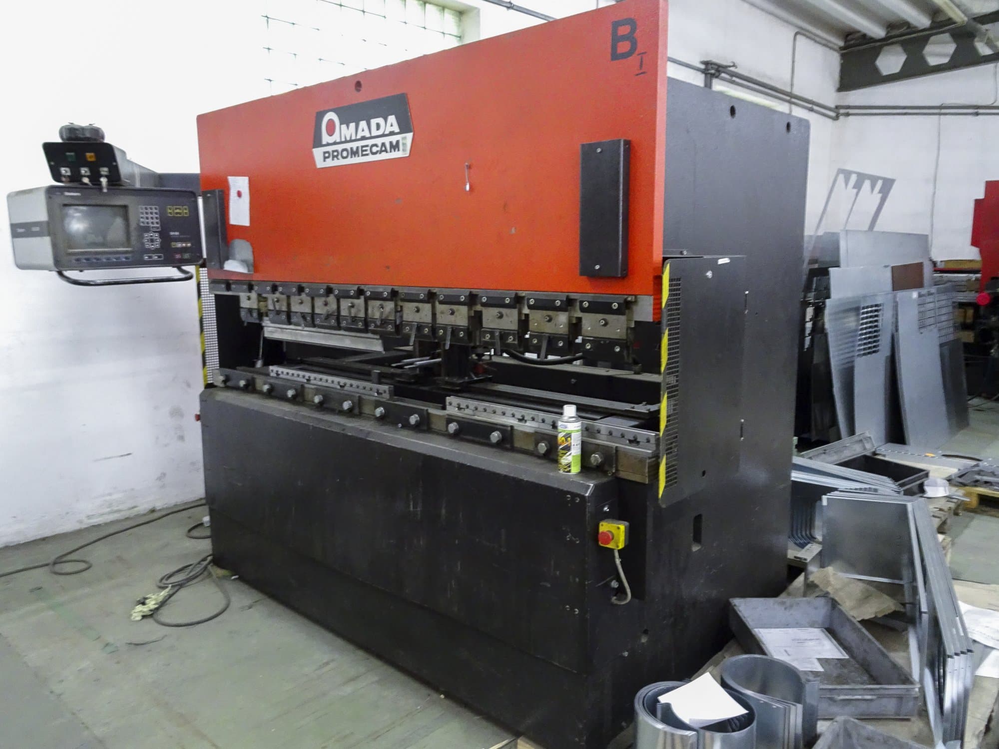 Masinavaade AMADA ITPS 80-25 paremalt