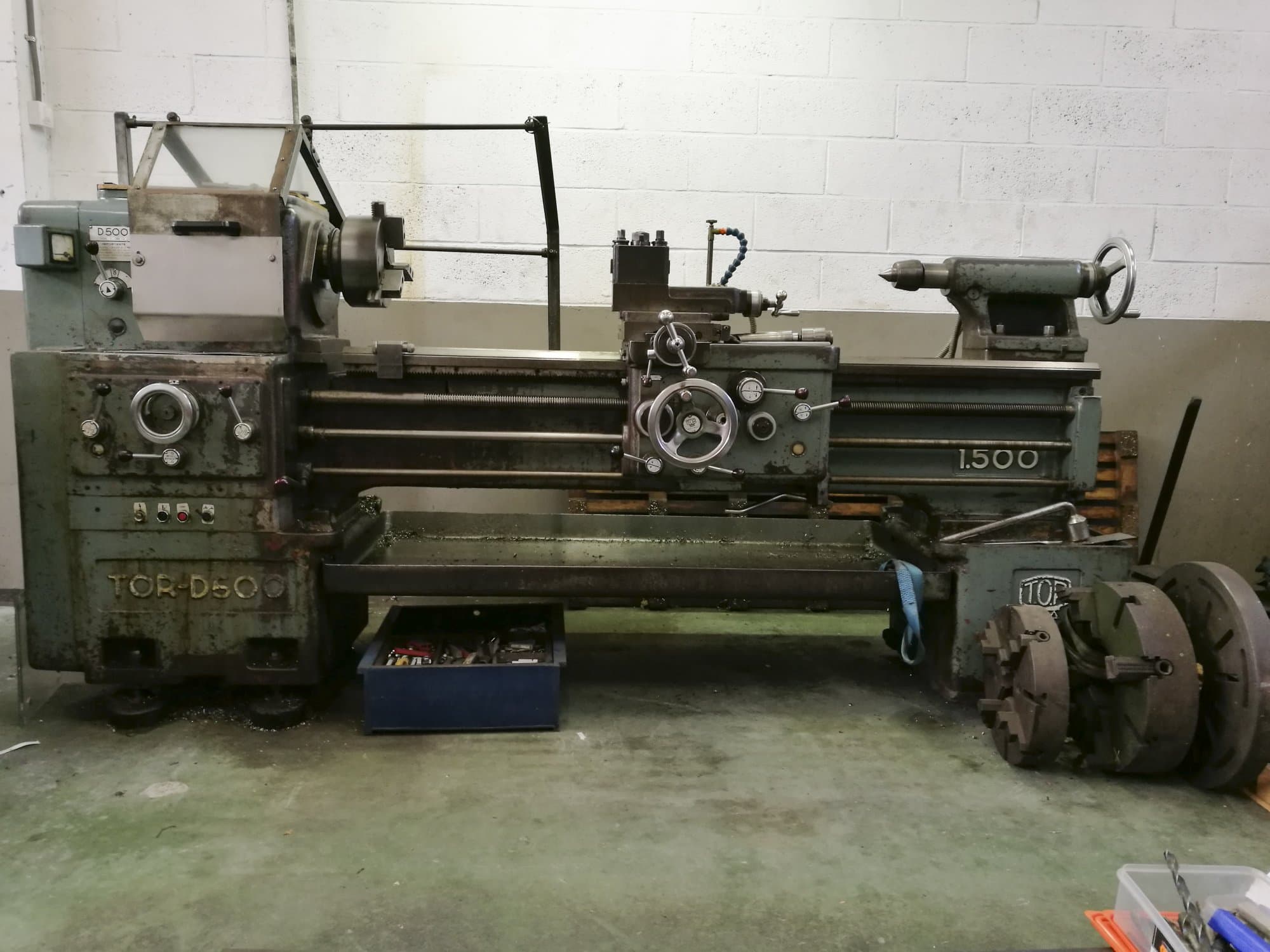 Masina TOR D-500   eestvaade