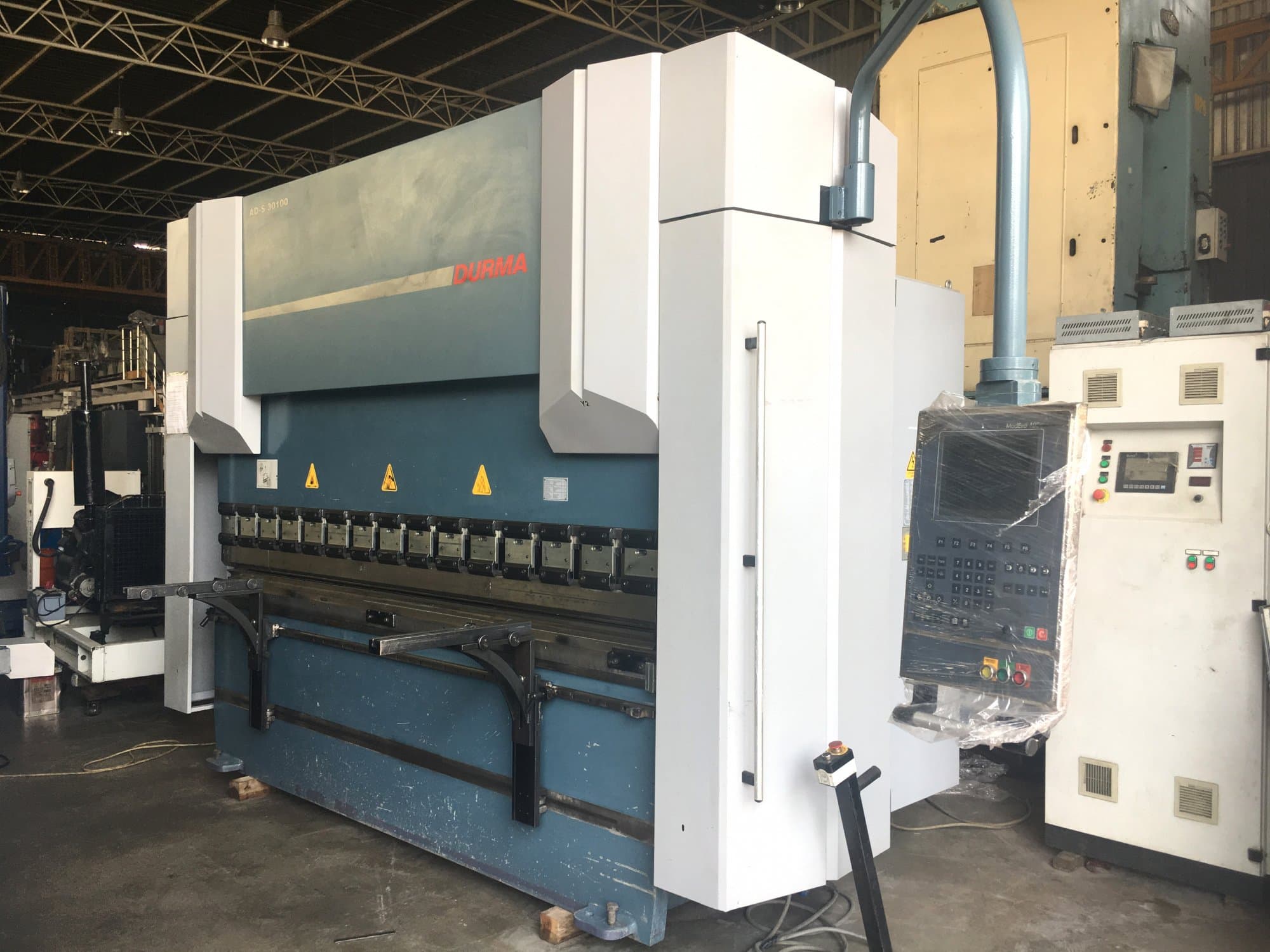 Masinavaade Durma AD-S 30100 paremalt