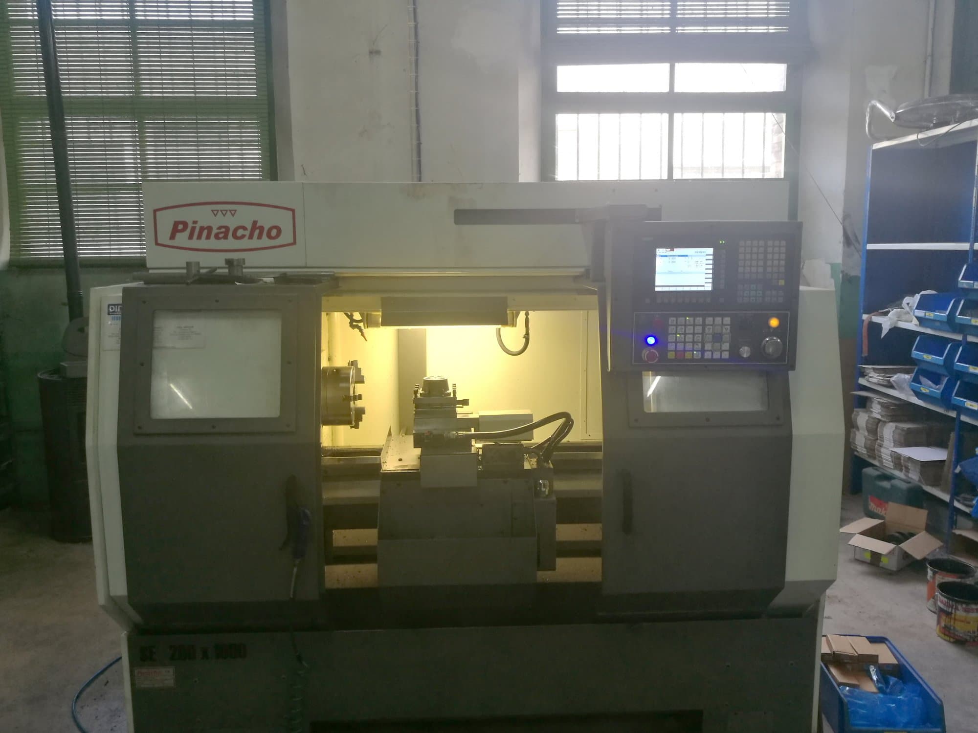 Masina Pinacho SE-200 eestvaade