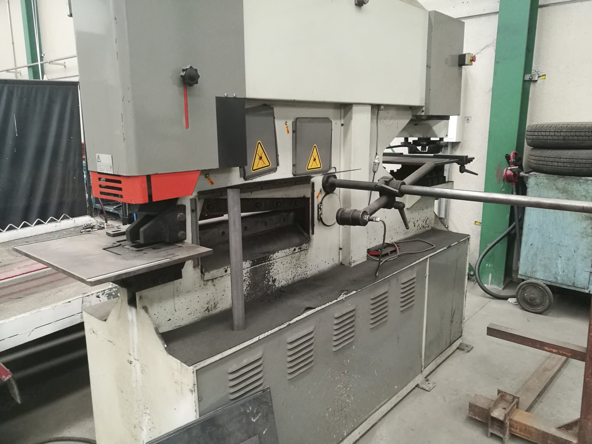 Masinavaade Durma IW 110 BTD paremalt