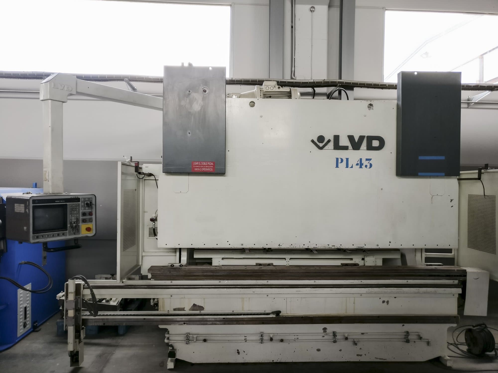 Masina LVD PPEB 160-30 MNC 95 eestvaade