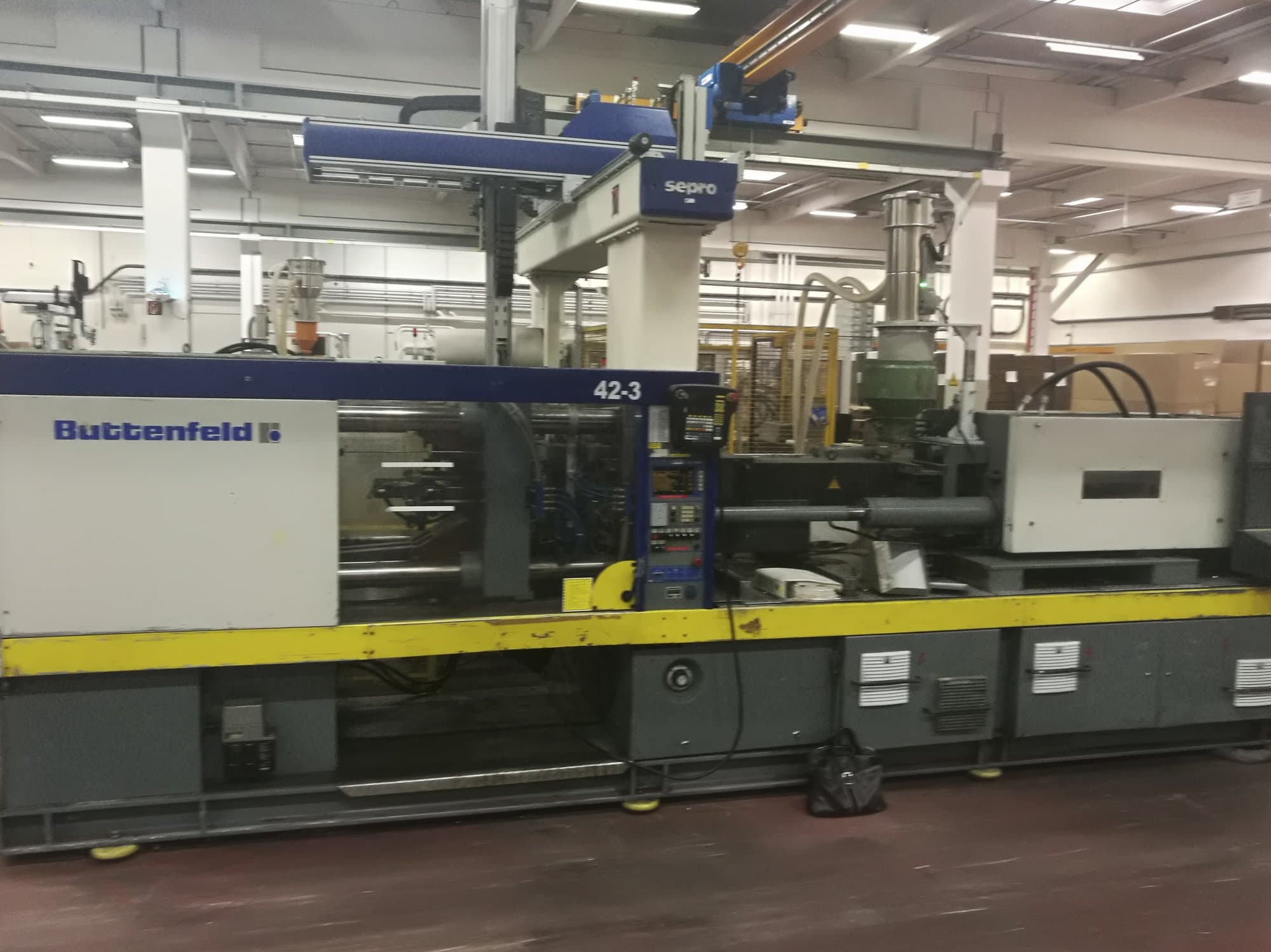 Masina Battenfeld BKT 2500/1250 eestvaade