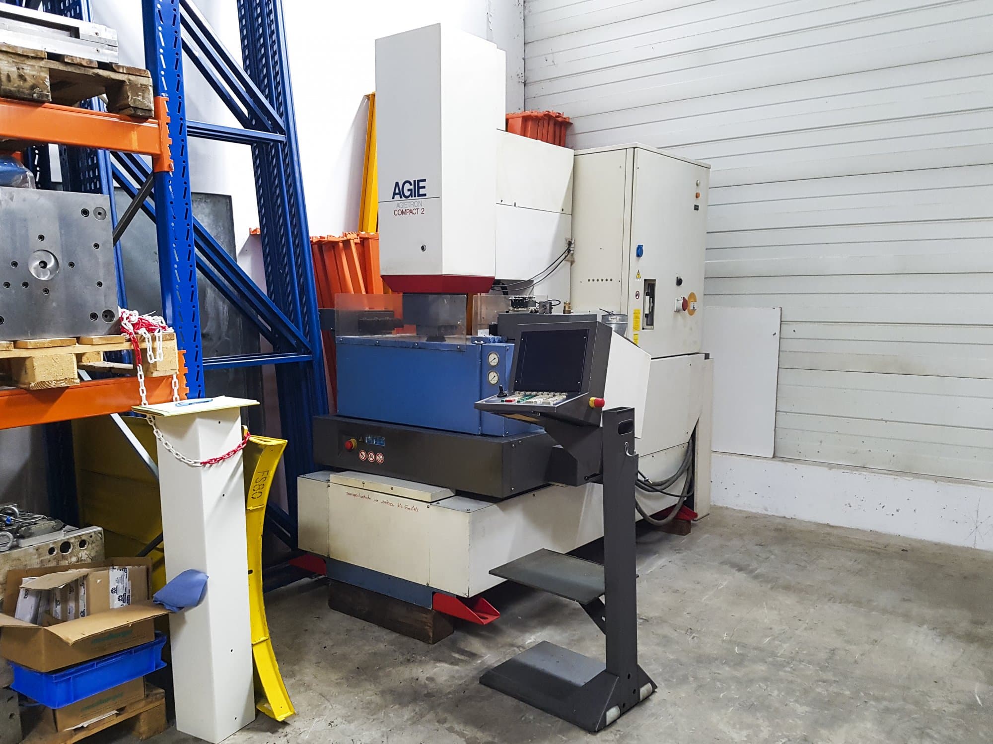 Masinavaade AGIE AGIETRON Compact 2   paremalt