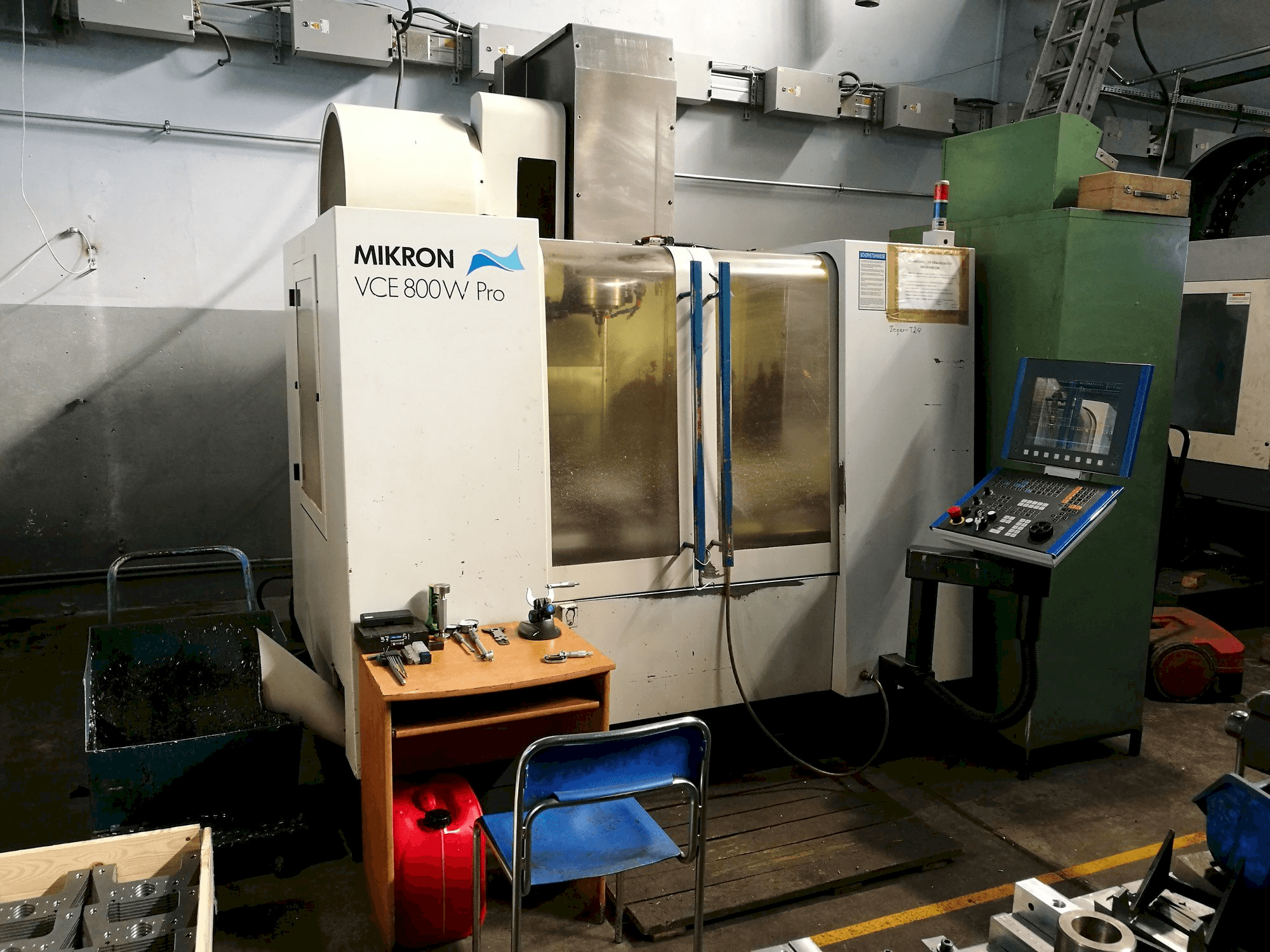 Masina MIKRON VCE 800W Pro eestvaade