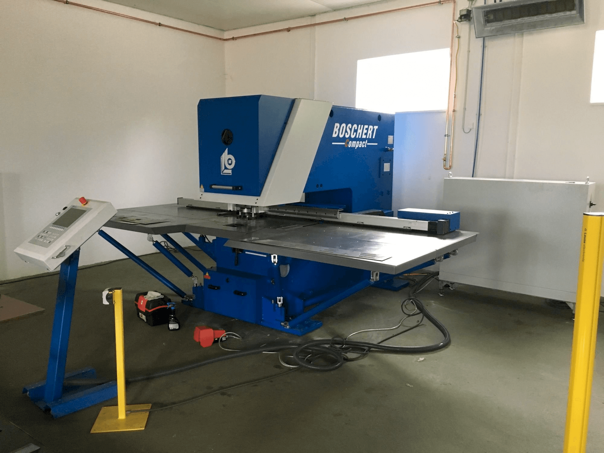 Masina BOSCHERT Compact 750 eestvaade