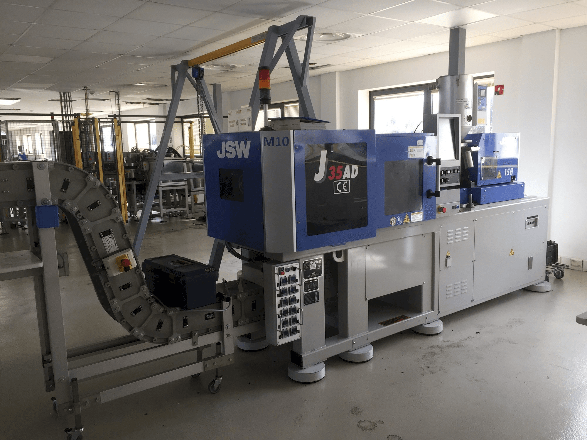 Masina JSW J 35 AD 15 H eestvaade