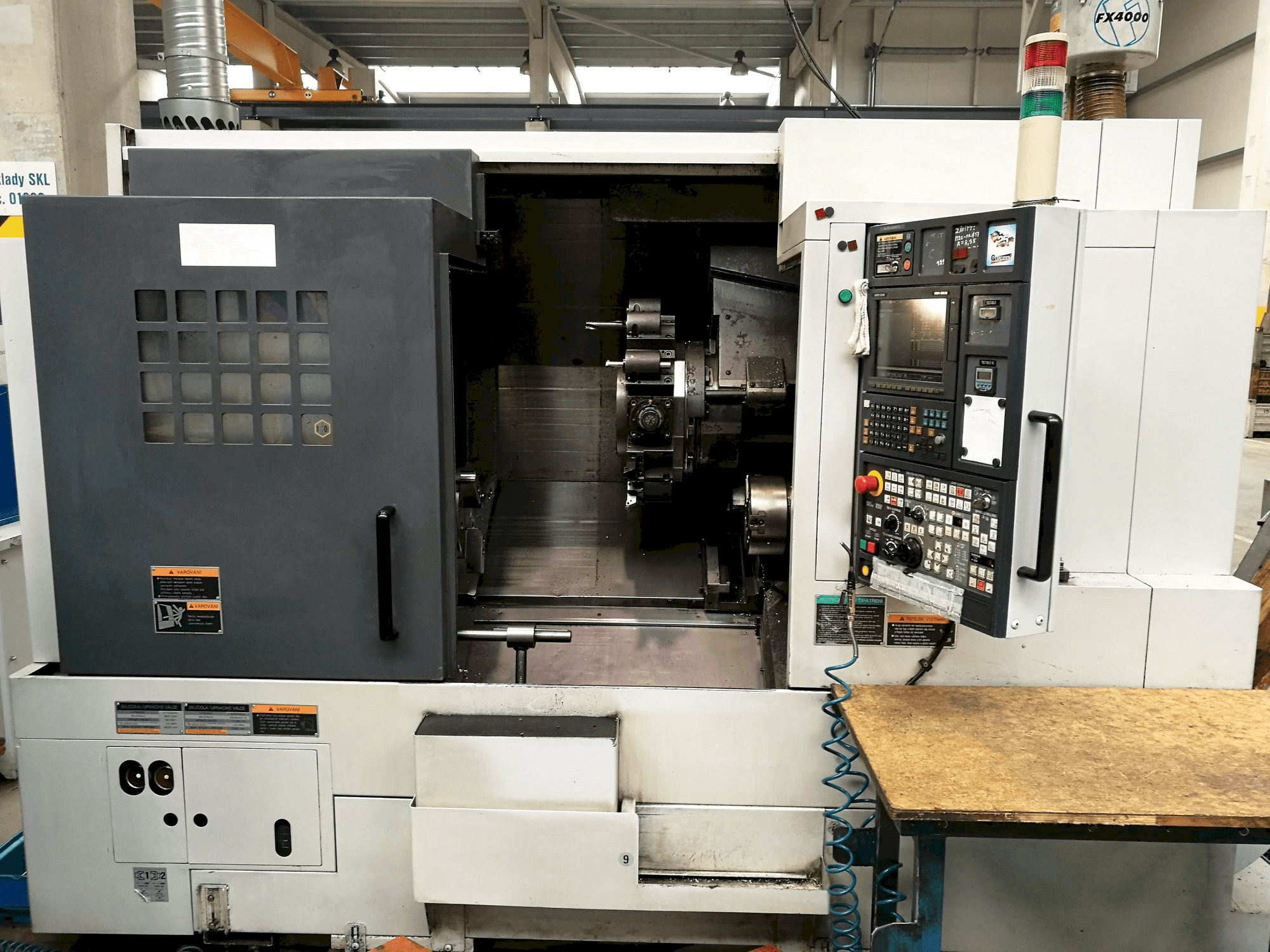 Masina MORI SEIKI NL 2500 SY/700 eestvaade