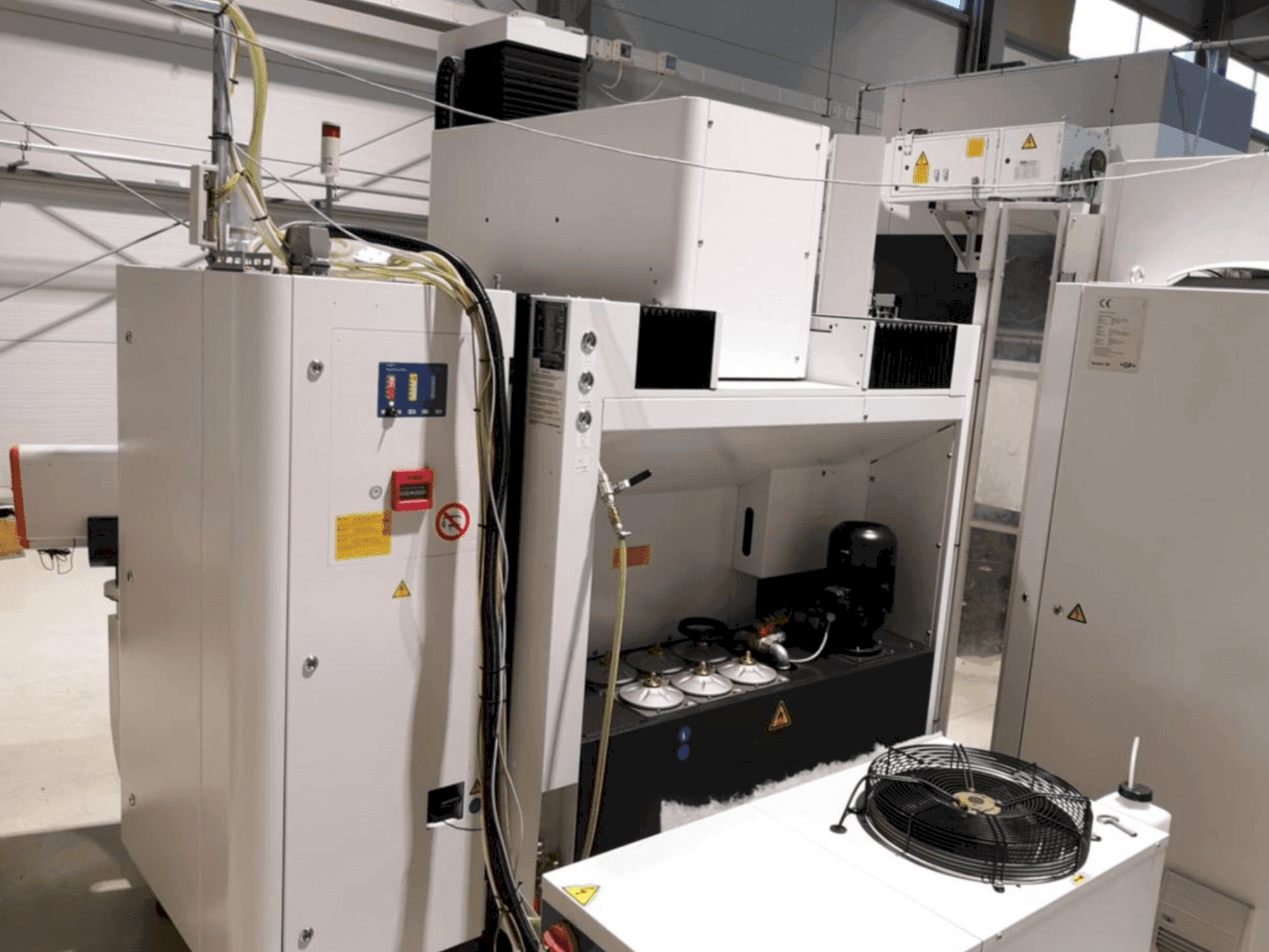 Masina AgieCharmilles FORM P 600 eestvaade