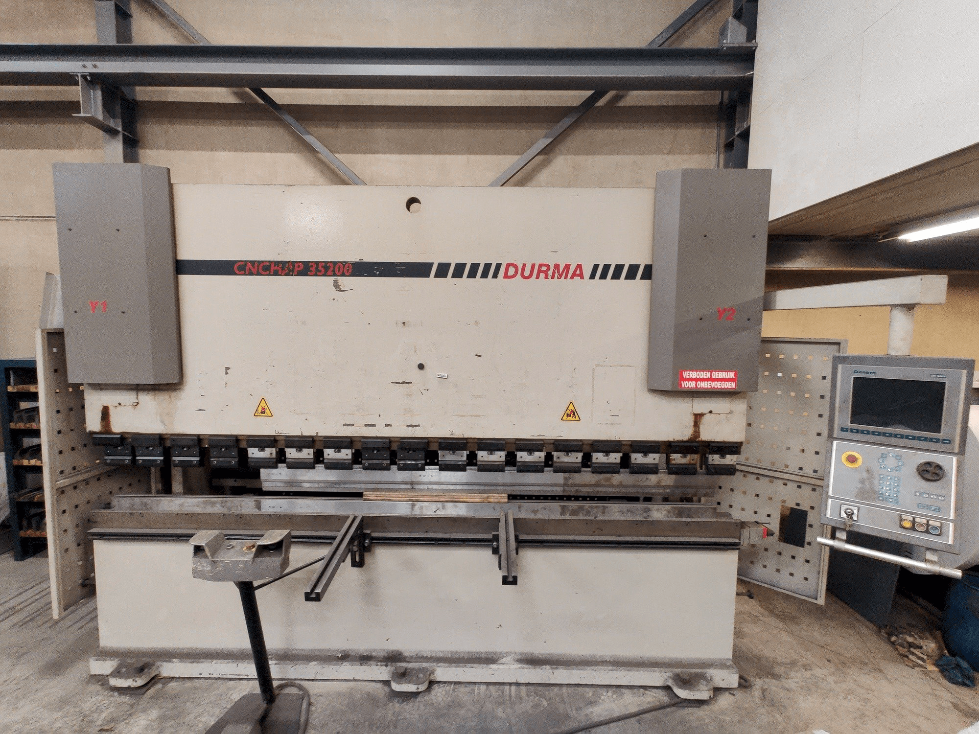 Masina Durma CNC HAP 35200 eestvaade