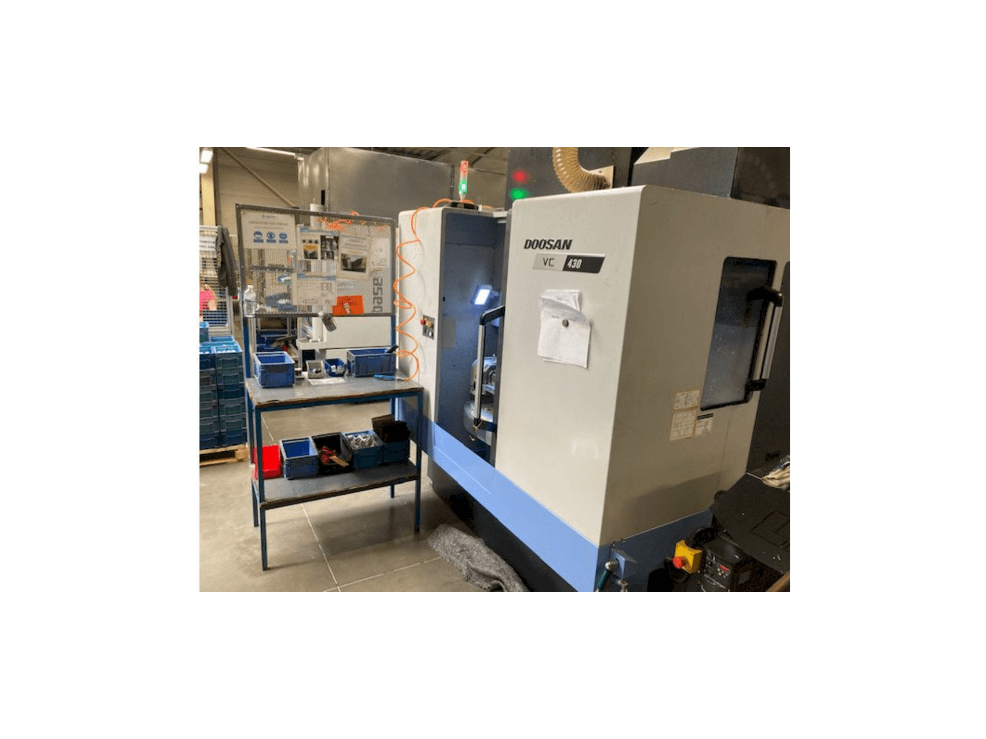 Masina Doosan VC 430 eestvaade