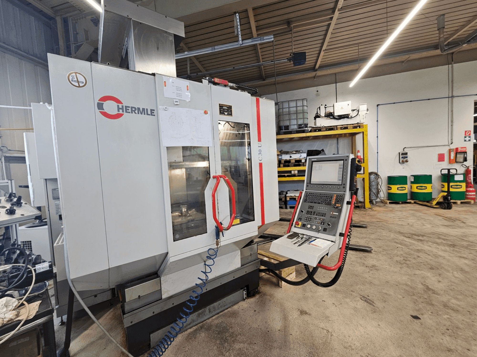 Masina HERMLE C 30 U eestvaade