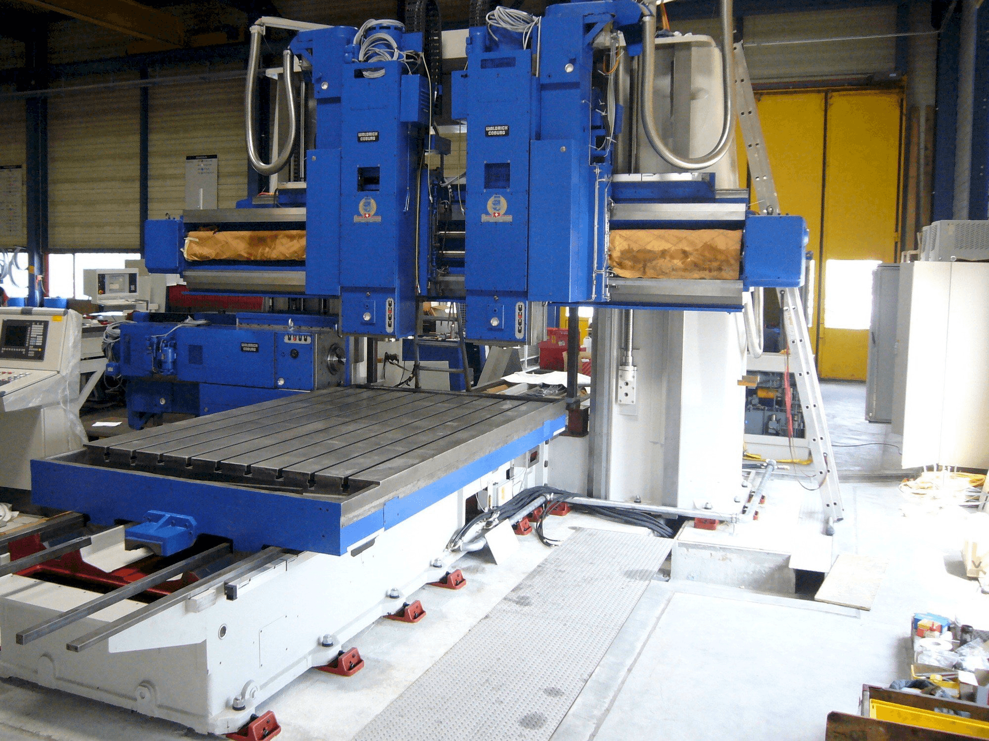 Masina Waldrich Coburg eestvaade