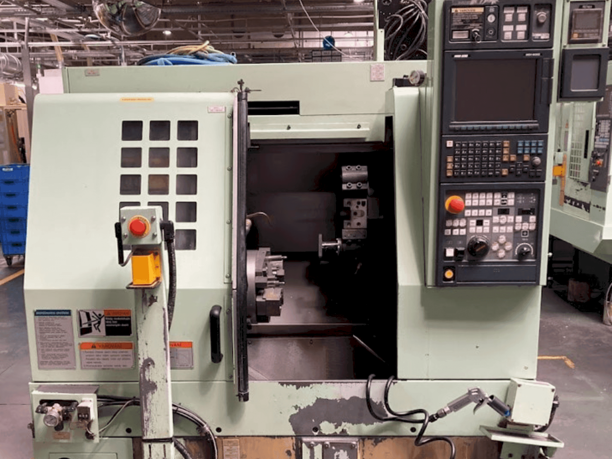 Masina MORI SEIKI CL2000B eestvaade