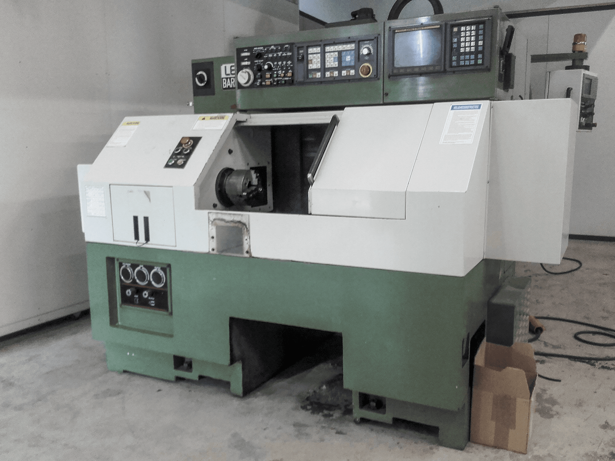 Masinavaade Leadwell Barmaster 40 vasakult