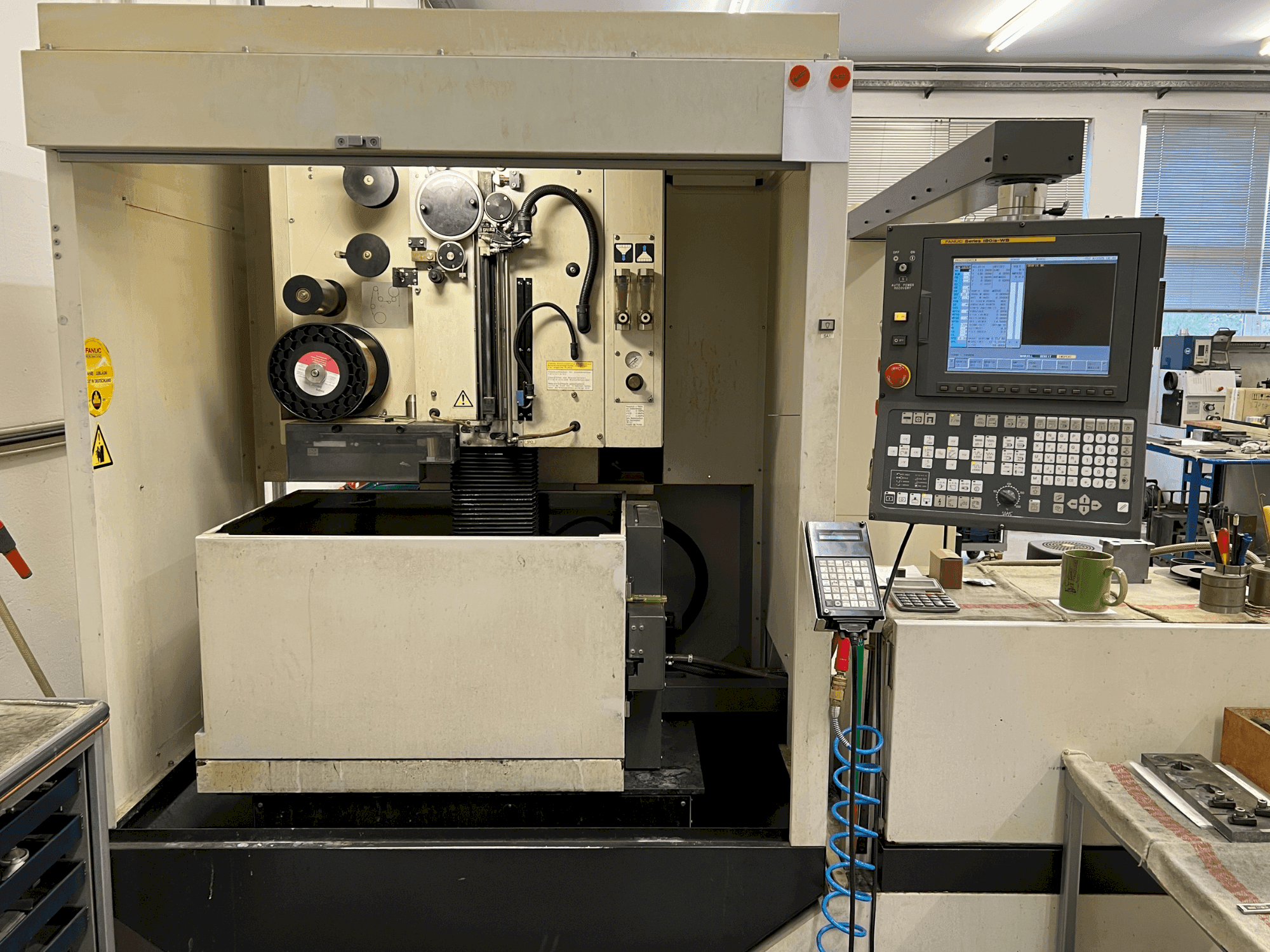 Masina FANUC Alpha-0iC eestvaade
