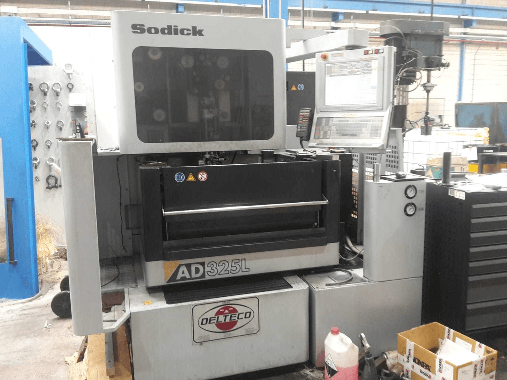Masina Sodick AD325L eestvaade