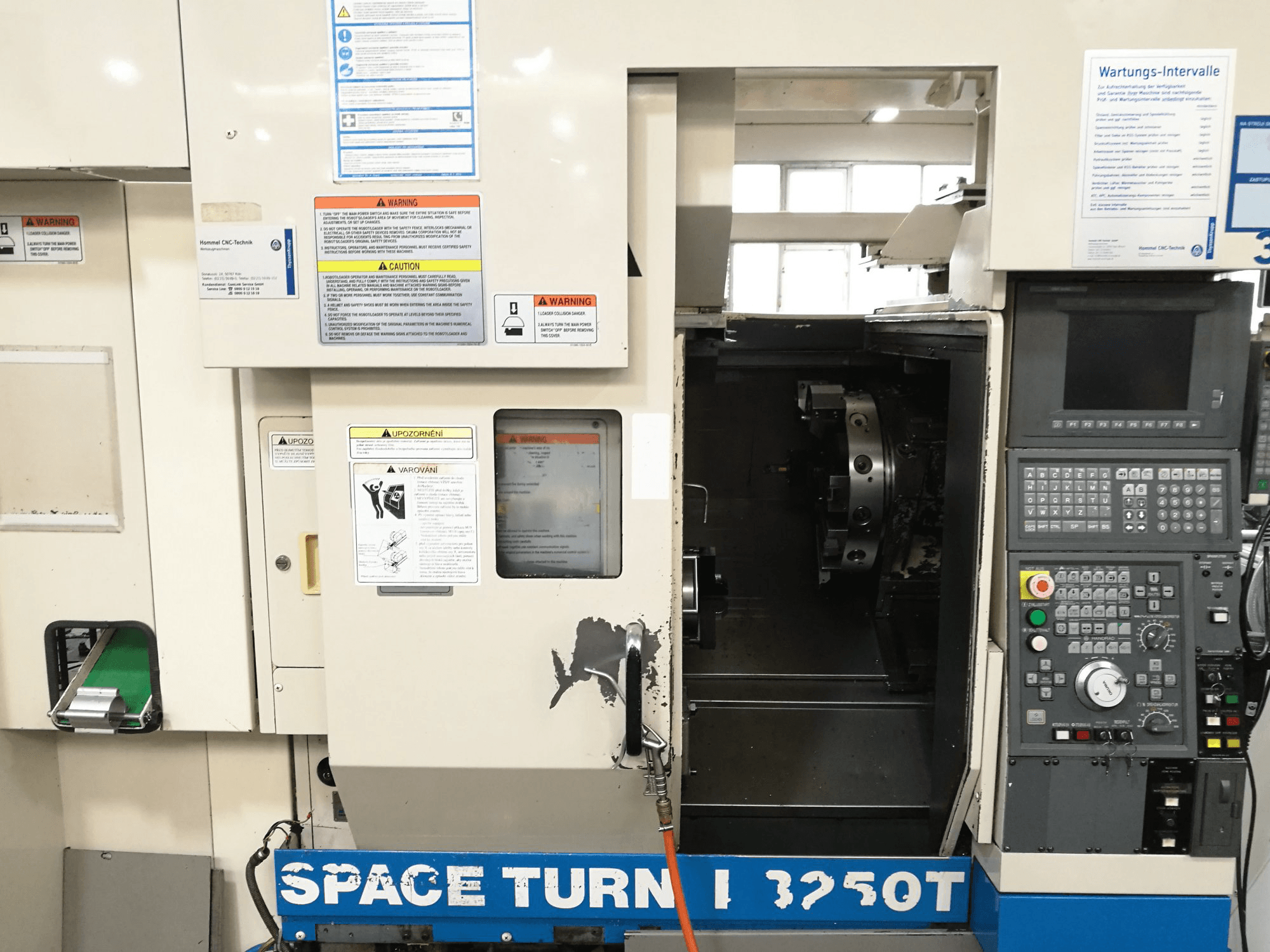 Masina Okuma SPACE TURN LB250T eestvaade