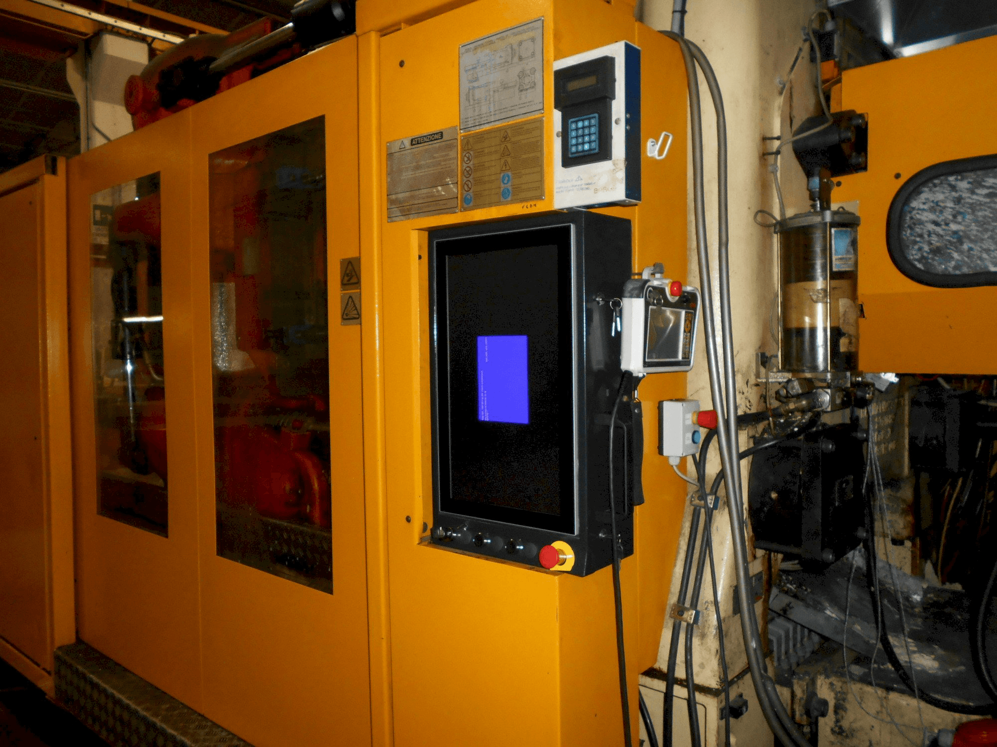 Masina Husky ELL 750 RS 120/110 eestvaade