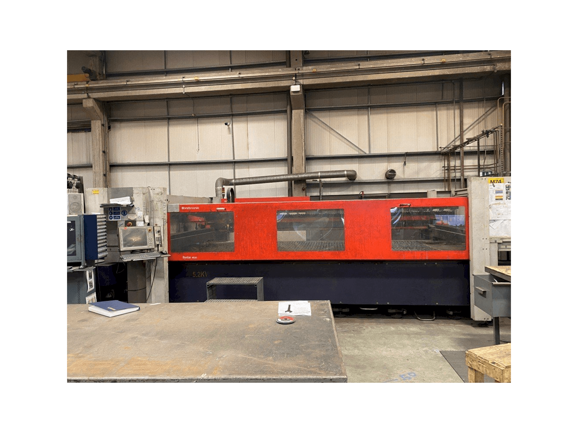 Masina Bystronic Bystar 4020 eestvaade