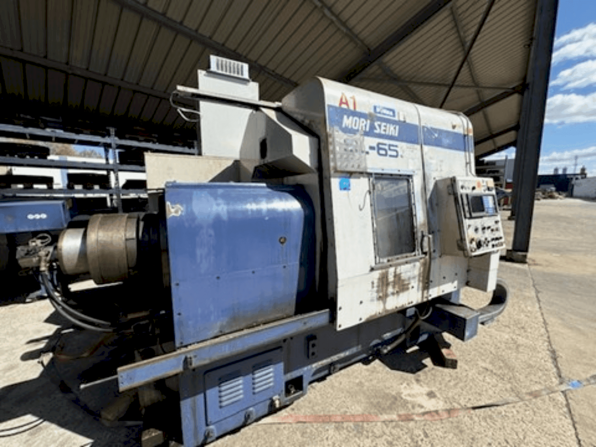 Masina MORI SEIKI SL-65C eestvaade