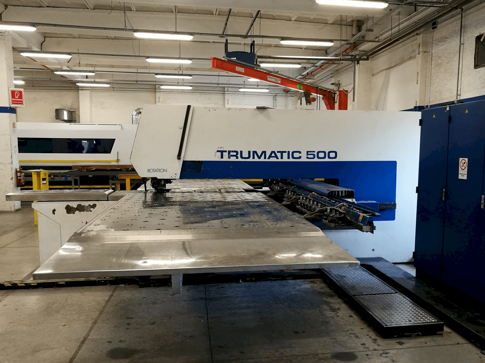 Masina Trumpf Trumatic 500 R vasaku külje vaade