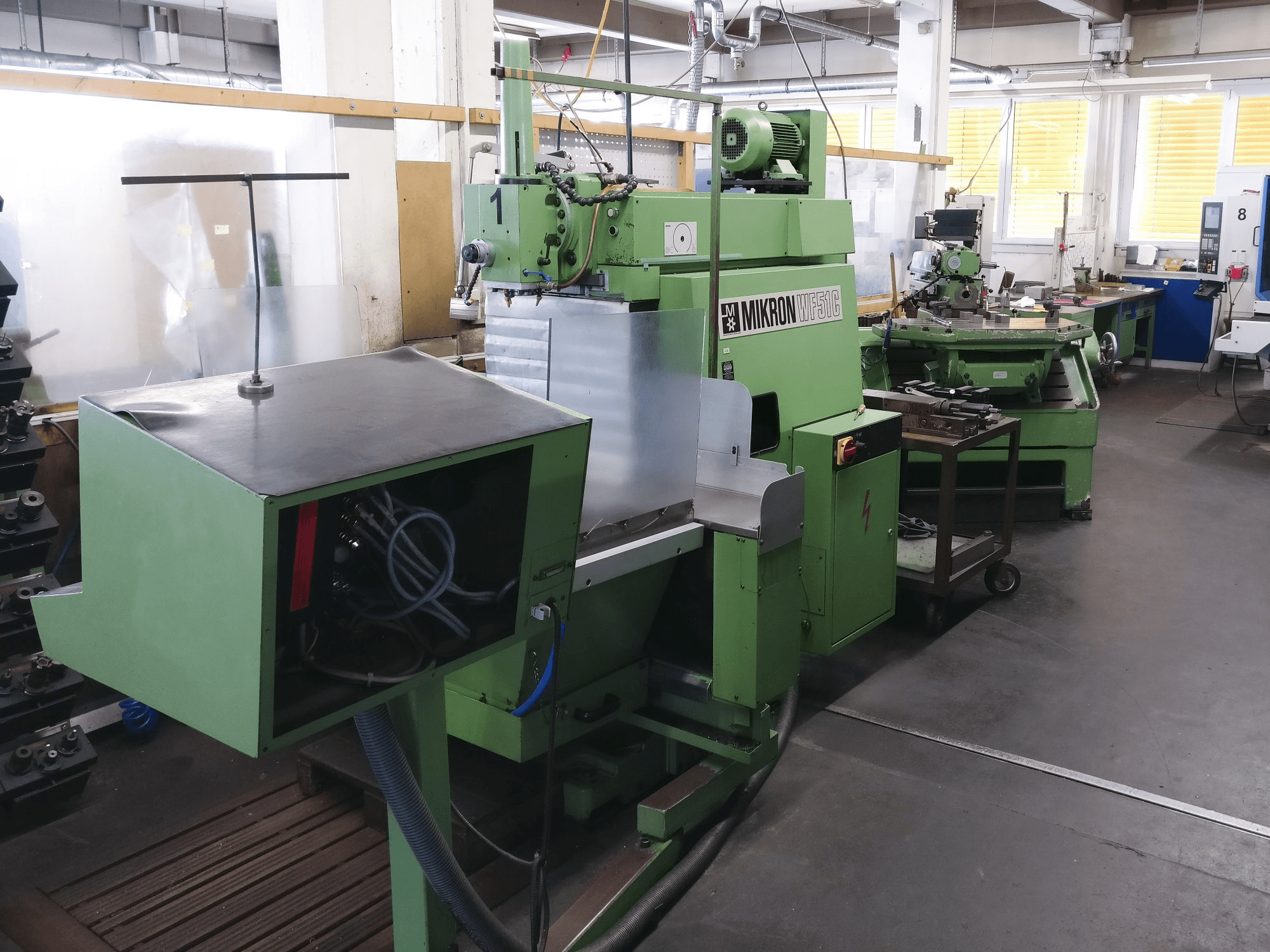 Masinavaade Mikron WF 51C/150 vasakult