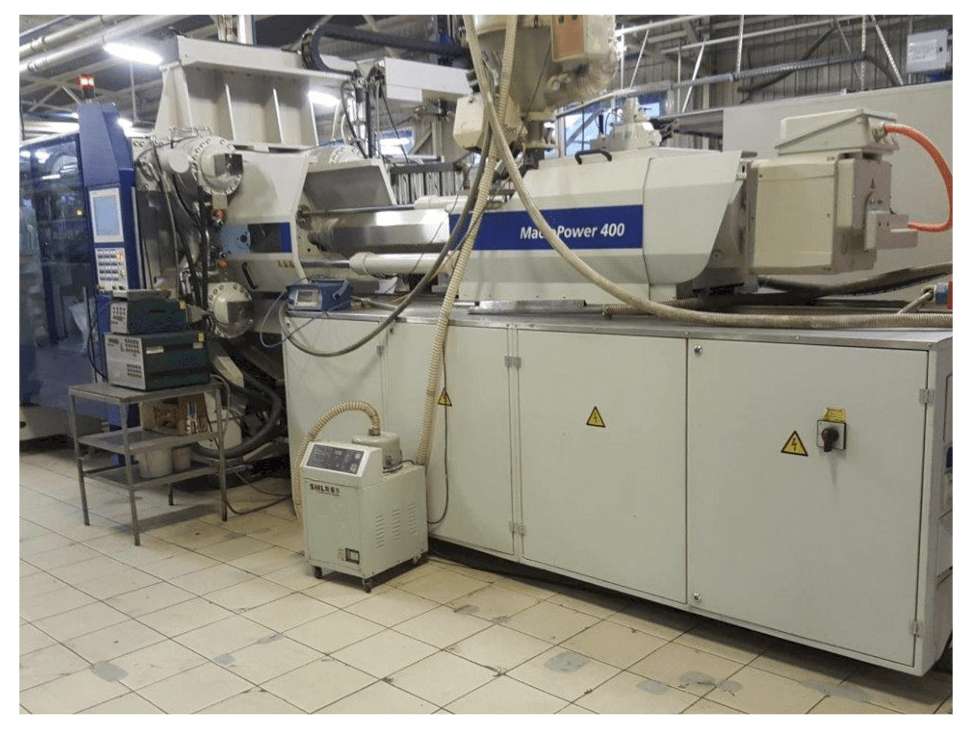 Masina Battenfeld Macro Power 400/3400 eestvaade