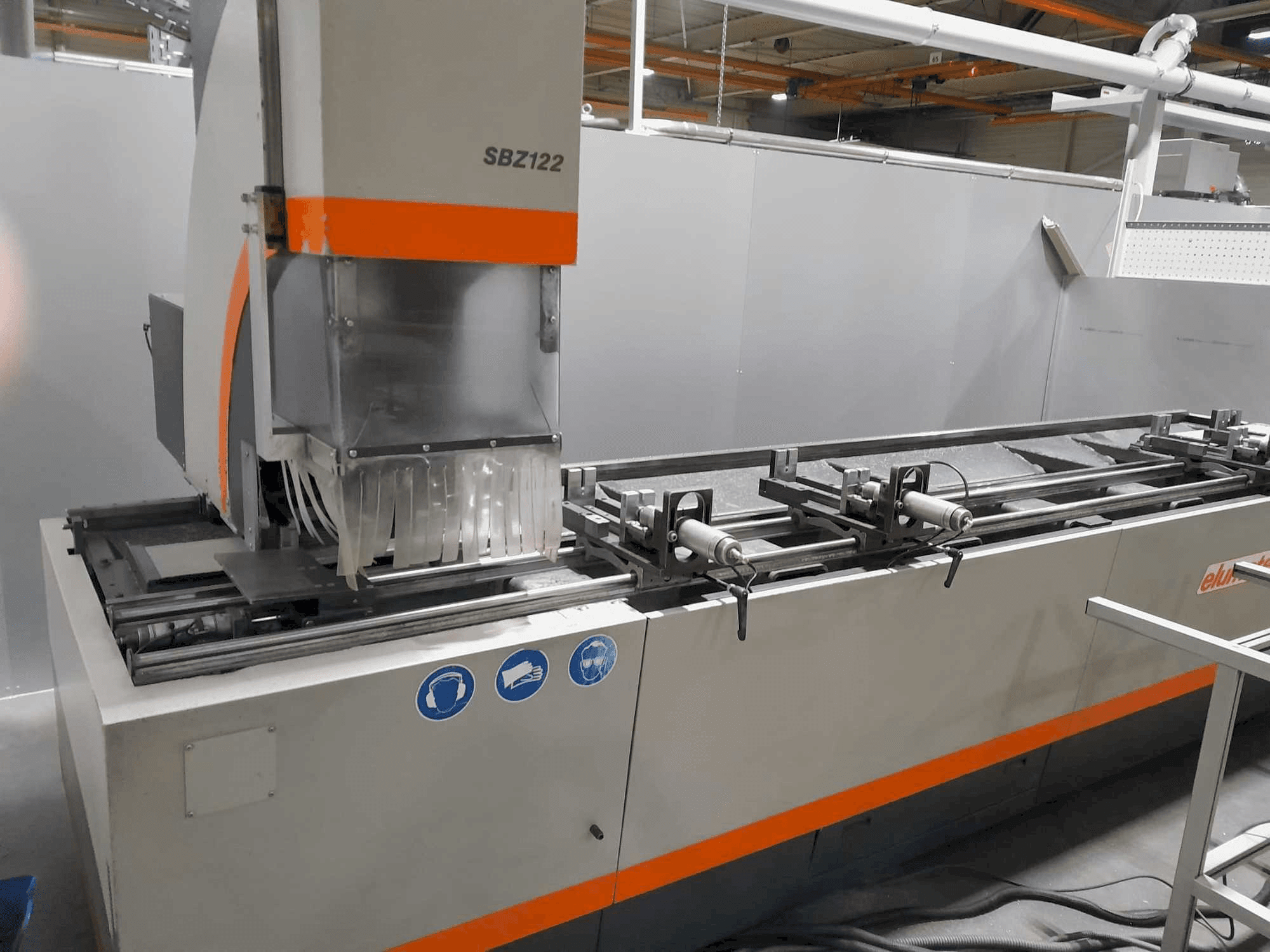 Masina Elumatec SBZ 122 eestvaade