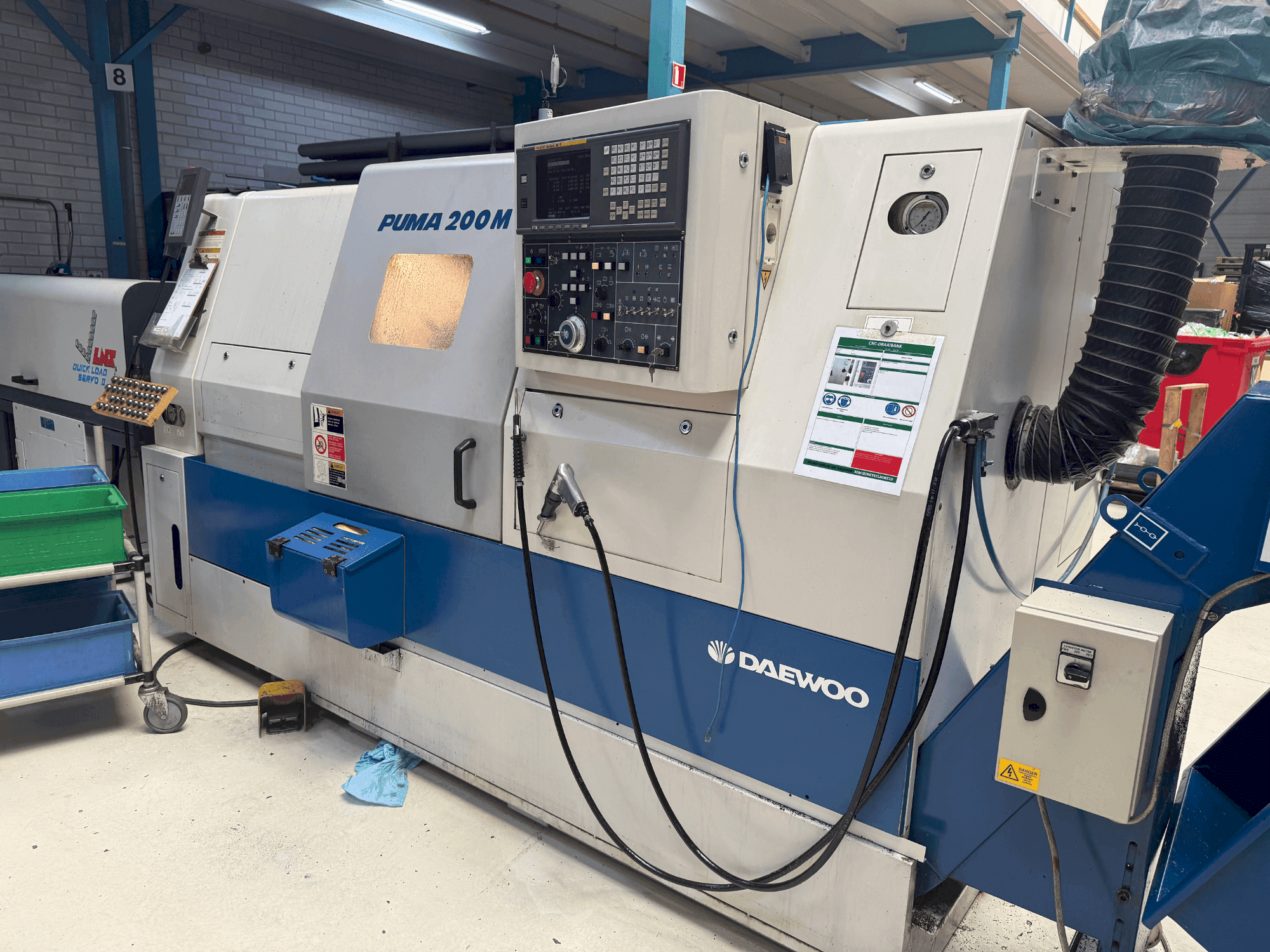 Masina DAEWOO Puma 200 LMC eestvaade