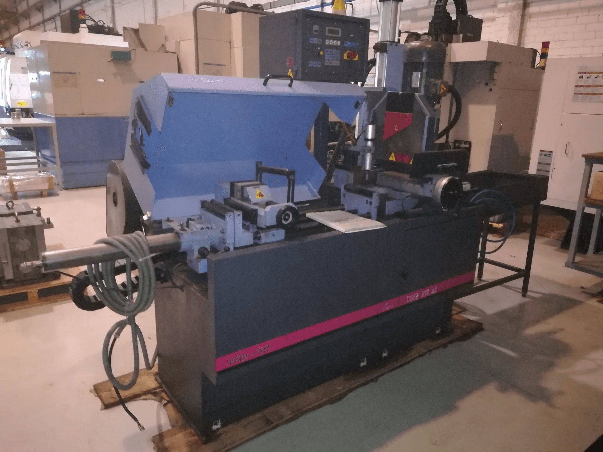 Masina MEP TIGER 350 AX eestvaade