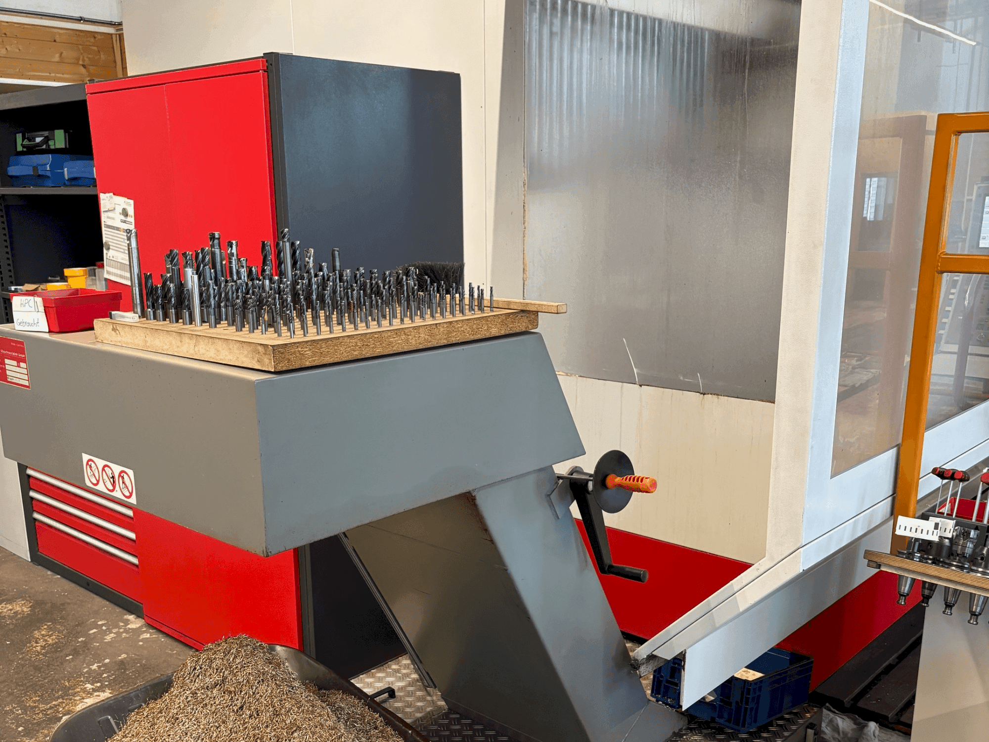 Masina HERMLE U1130 eestvaade