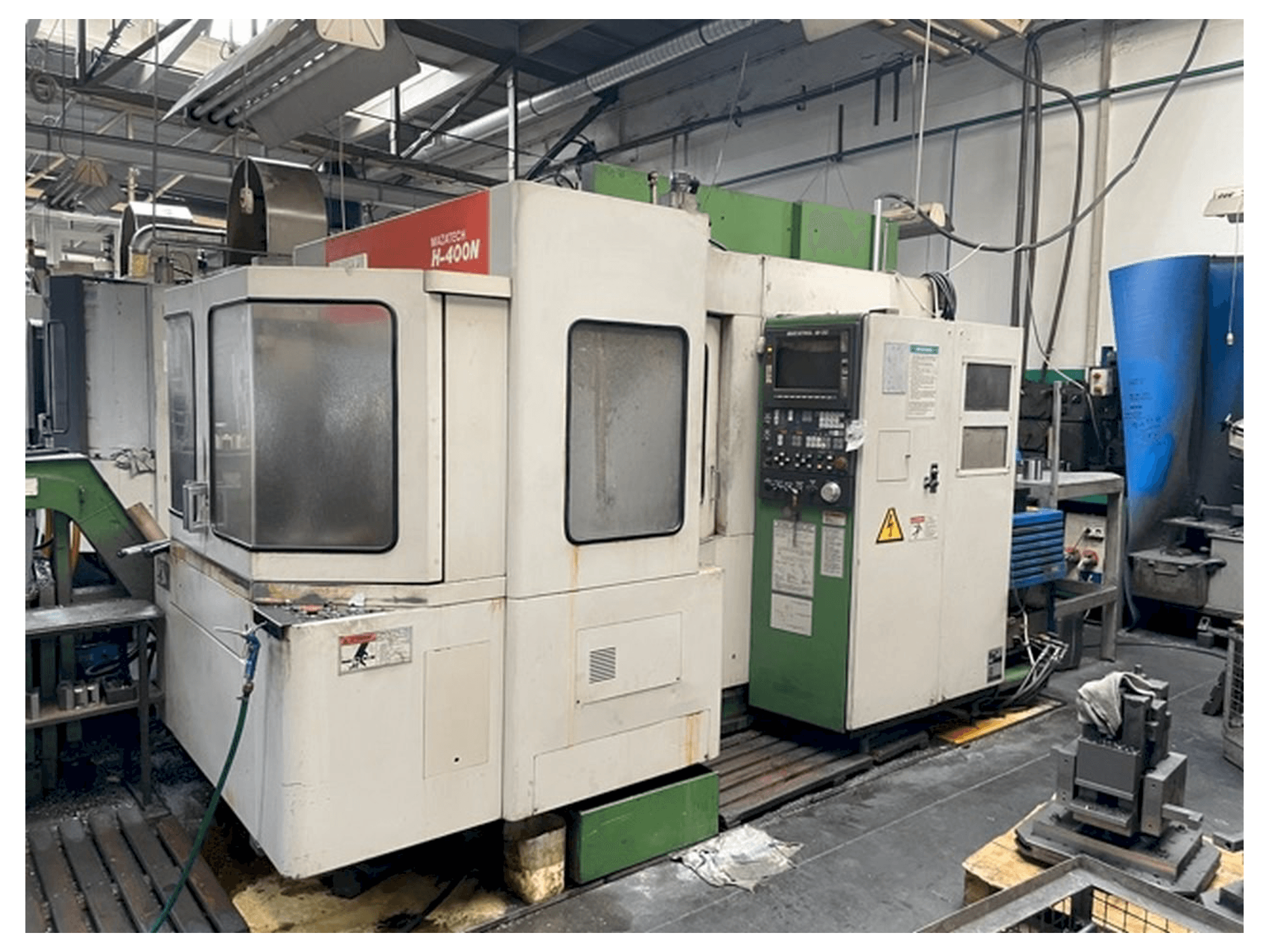 Masina Mazak H-400N eestvaade