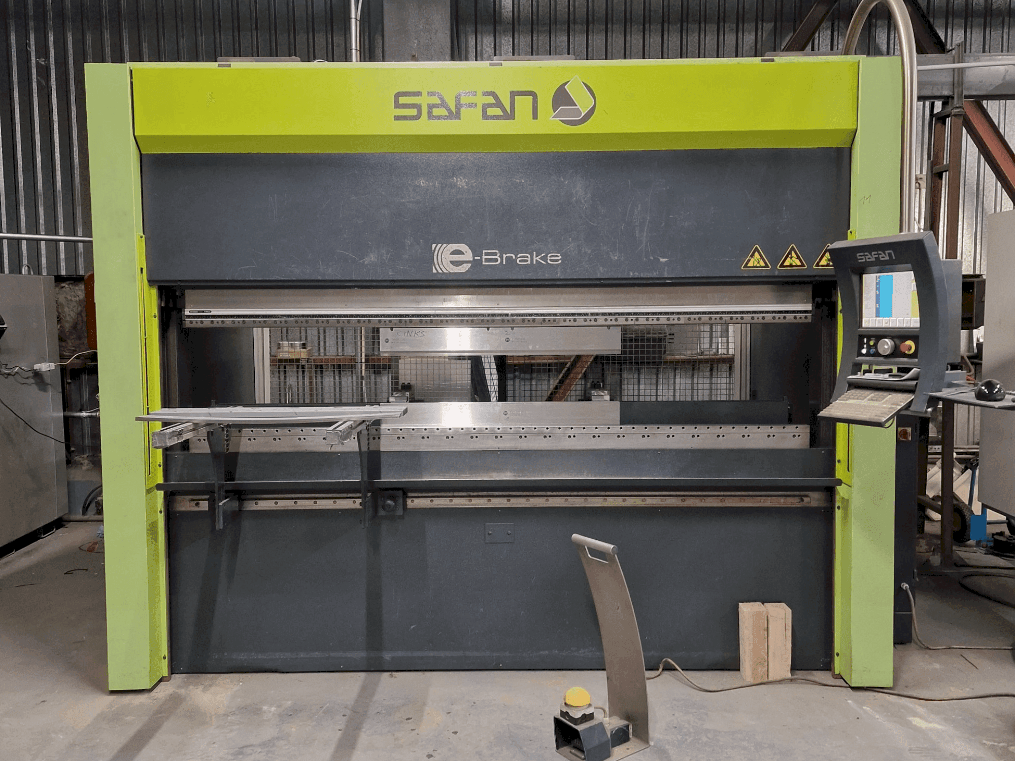 Masina Safan E-Brake 80-2550-Ts3 Cnc eestvaade