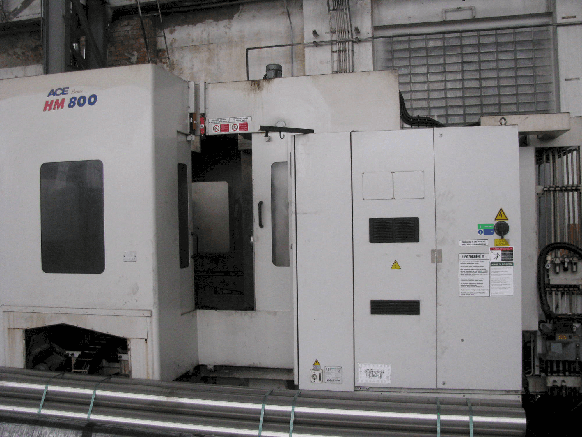 Masina DAEWOO ACE-HM 800 eestvaade