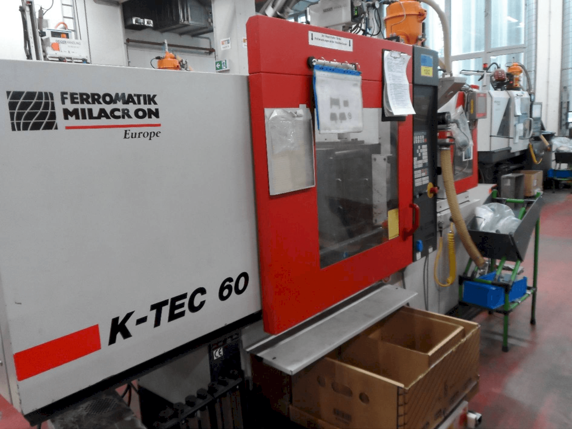 Masina FERROMATIK MILACRON K-Tec 60S eestvaade