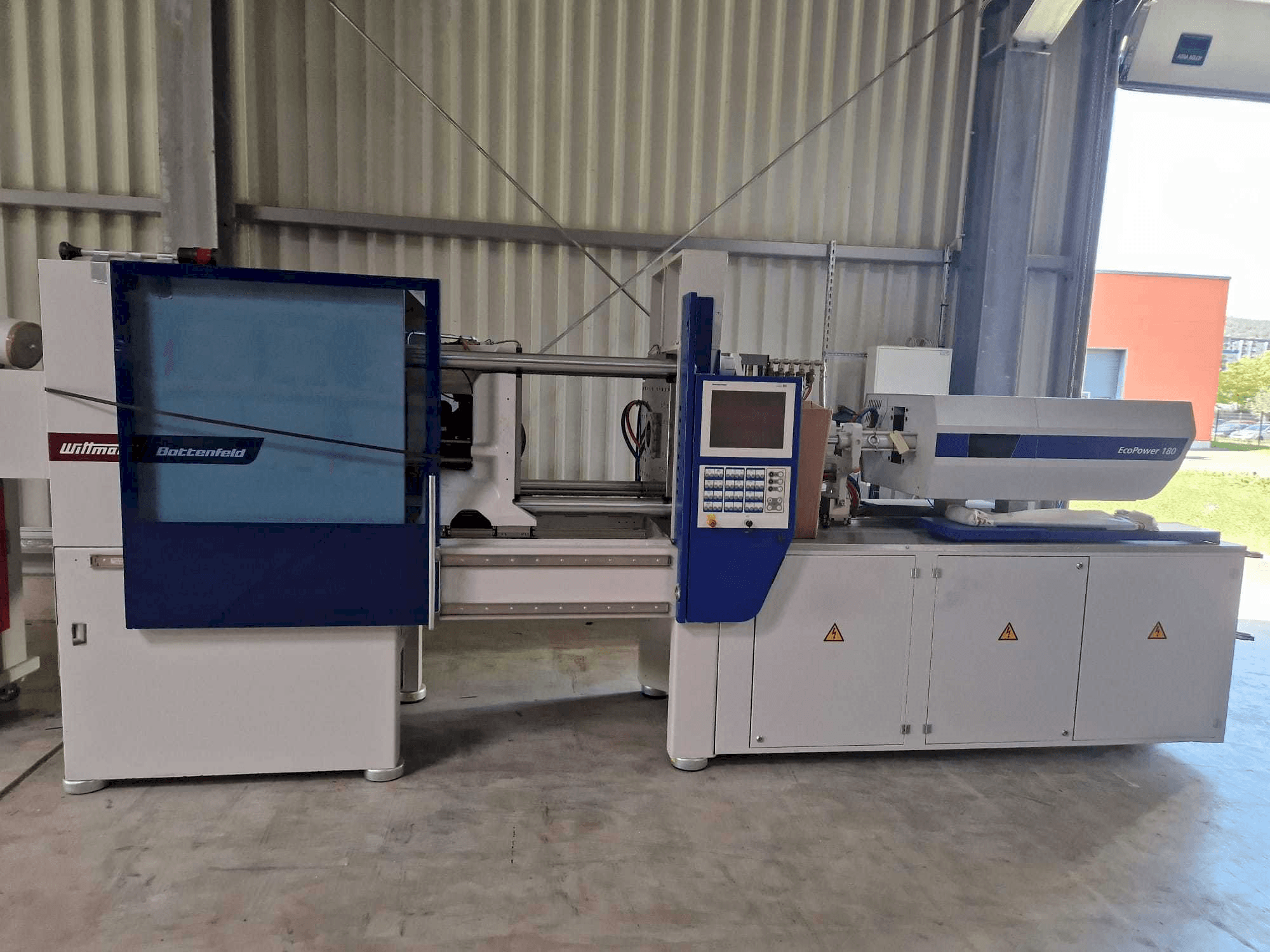 Masina Battenfeld EcoPower180 eestvaade