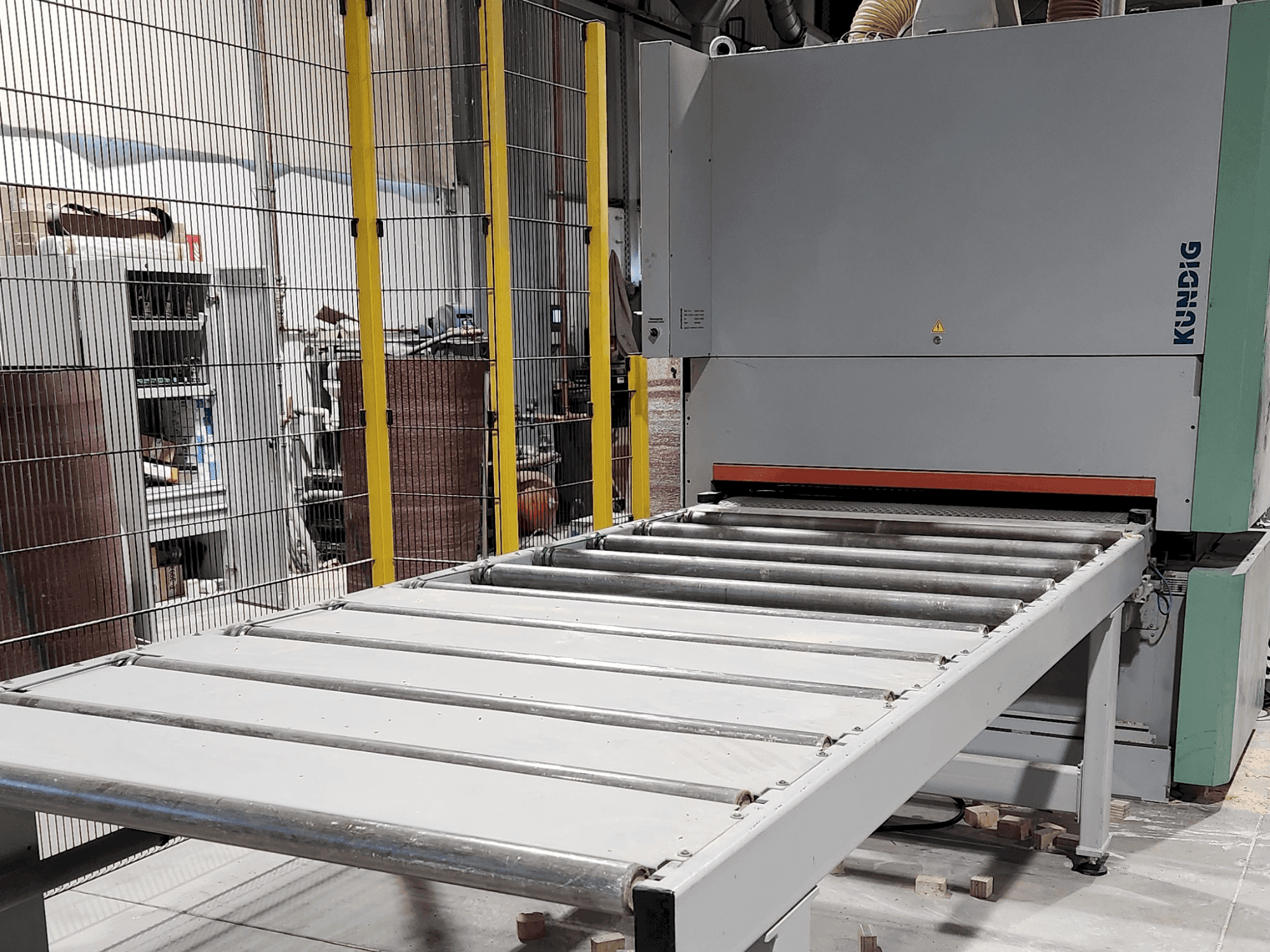 Masina Kundig Premium-2 1350-RG eestvaade