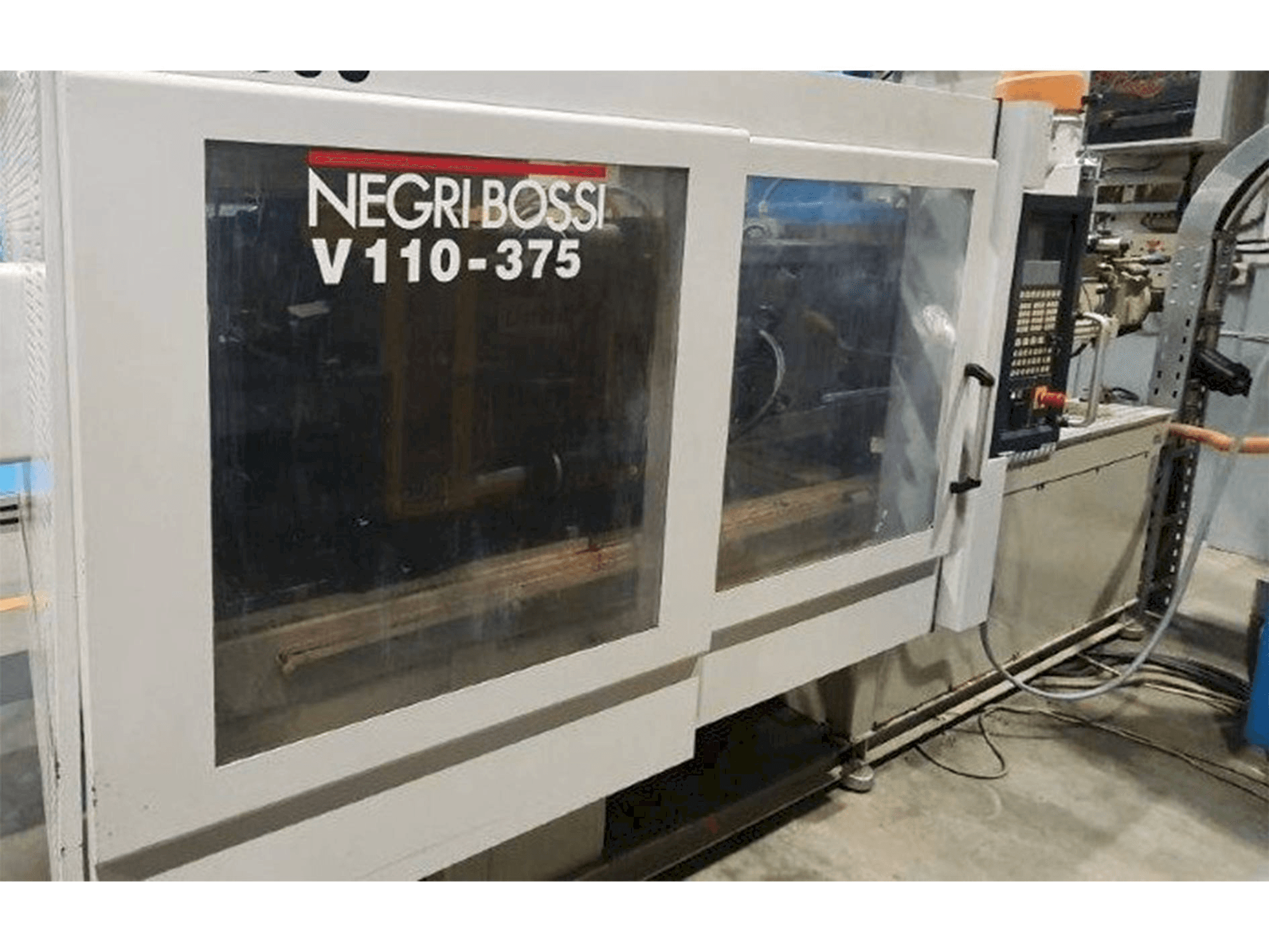Masina Negri Bossi V110-375 eestvaade