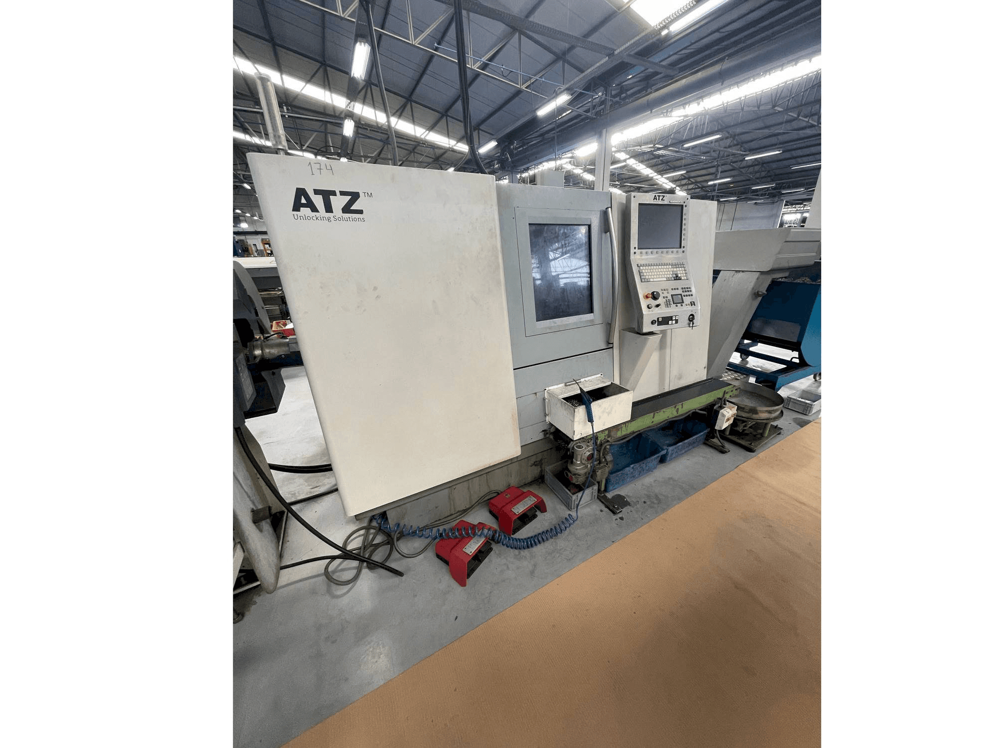 Masina Gildemeister CTX 310 V6 eestvaade