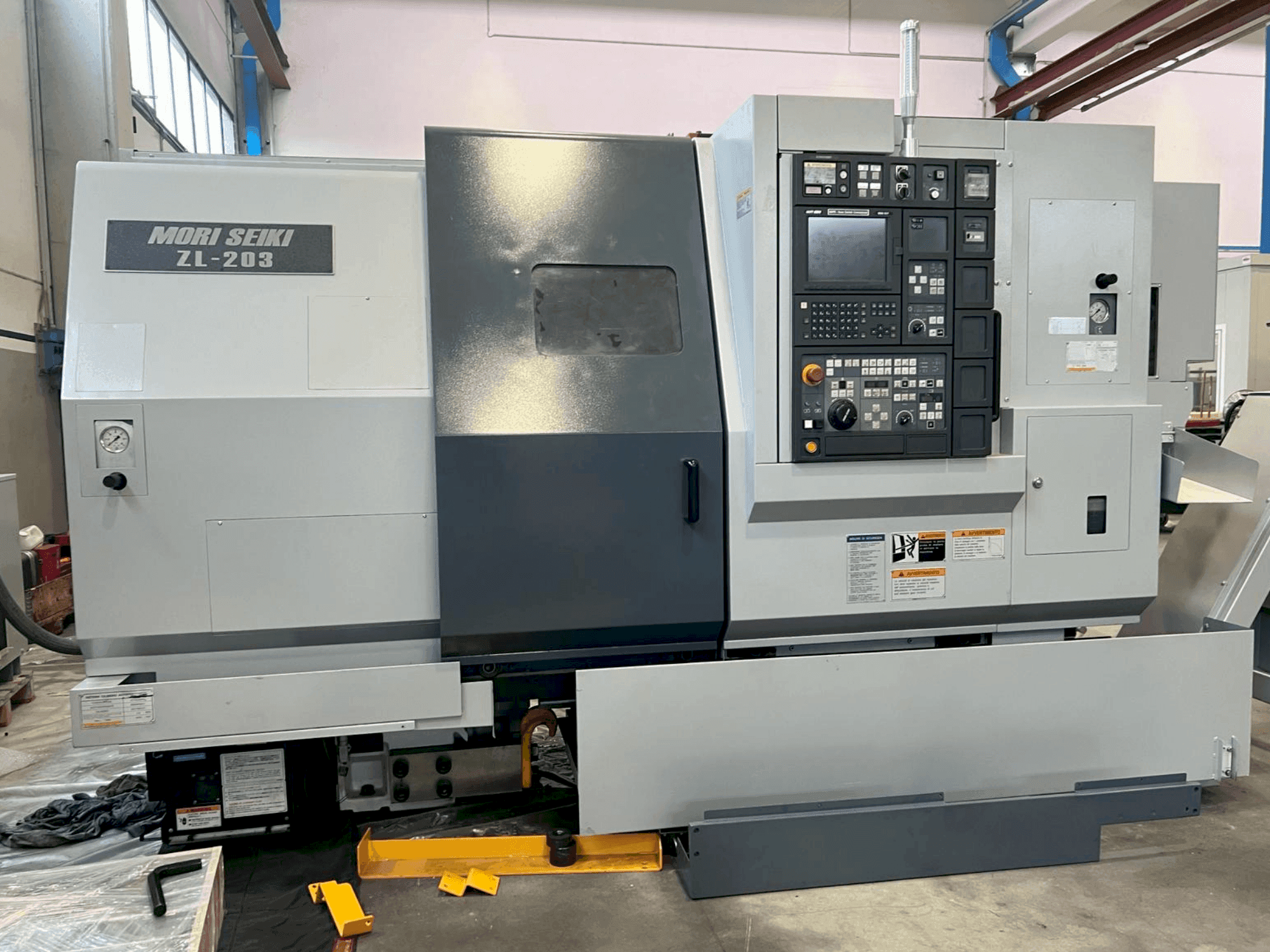 Masina MORI SEIKI ZL-203SMC eestvaade