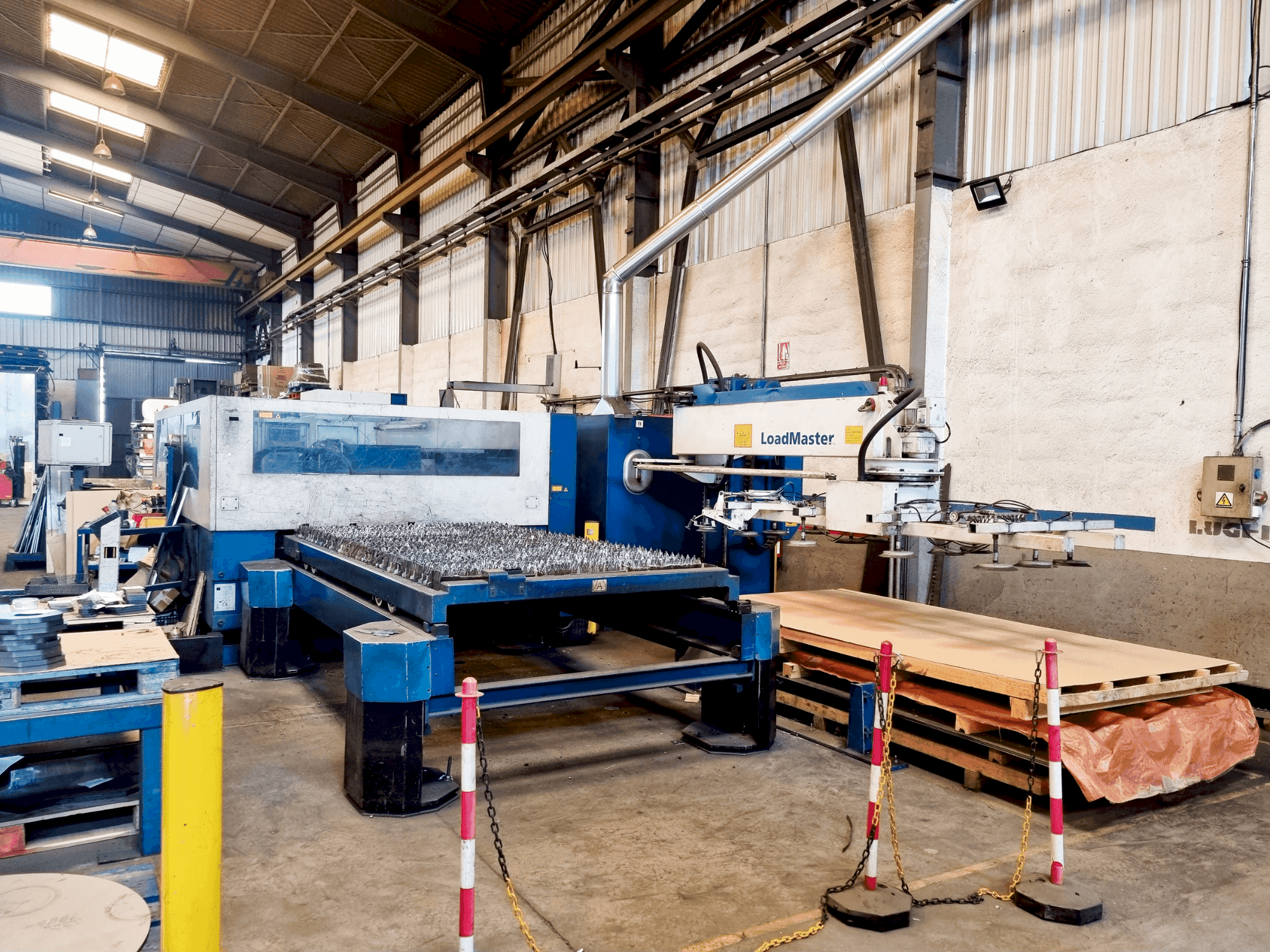 Masina TRUMPF Trumatic 3050 eestvaade