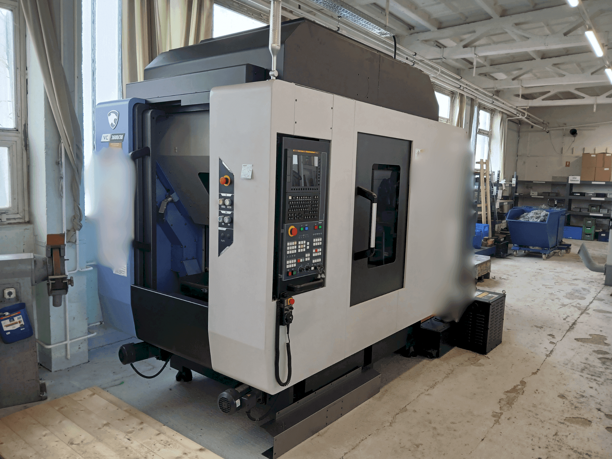 Masina DN SOLUTIONS VC 3600/30 eestvaade