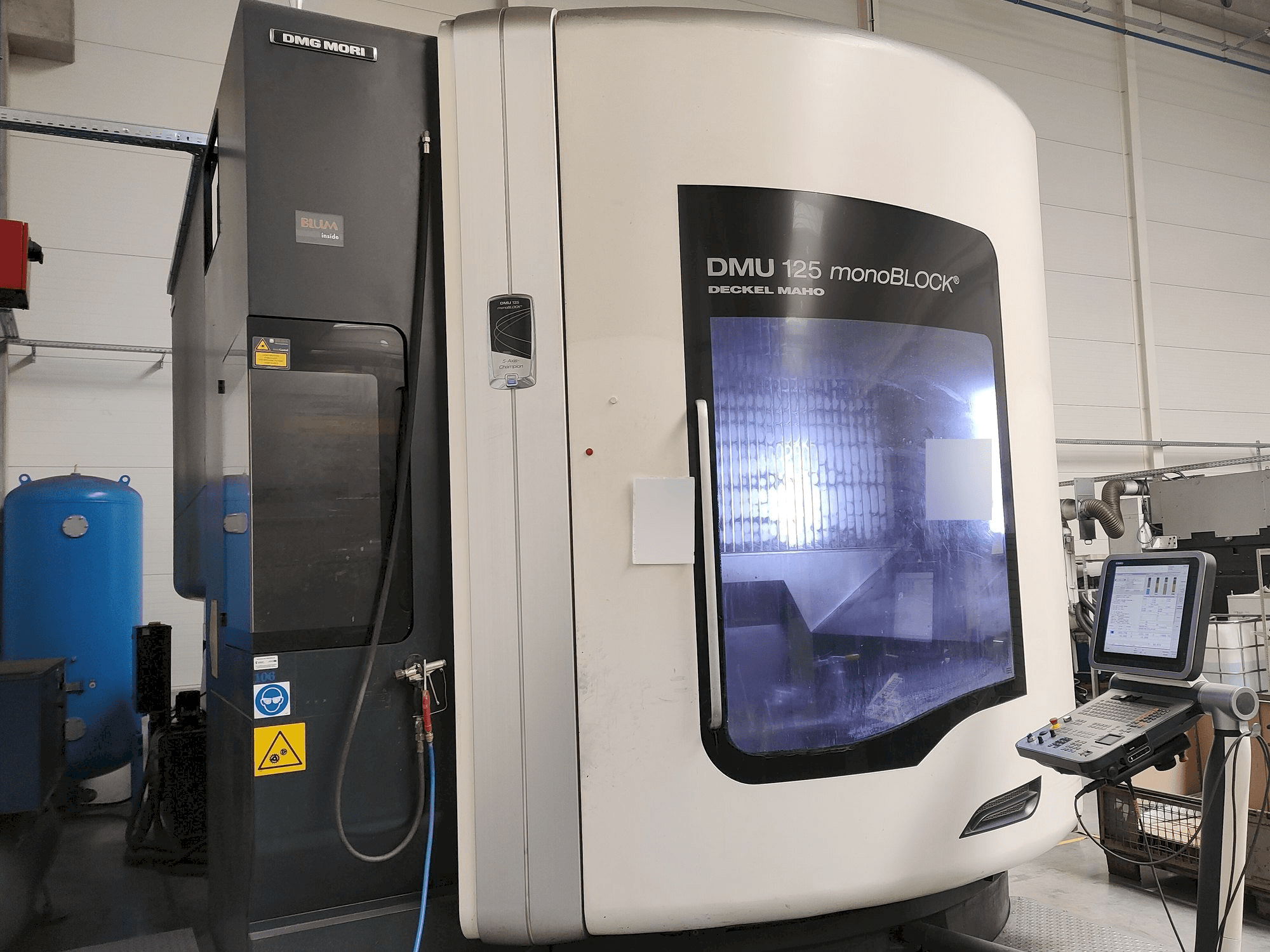Masina DMG MORI DMU125 monoBLOCK eestvaade