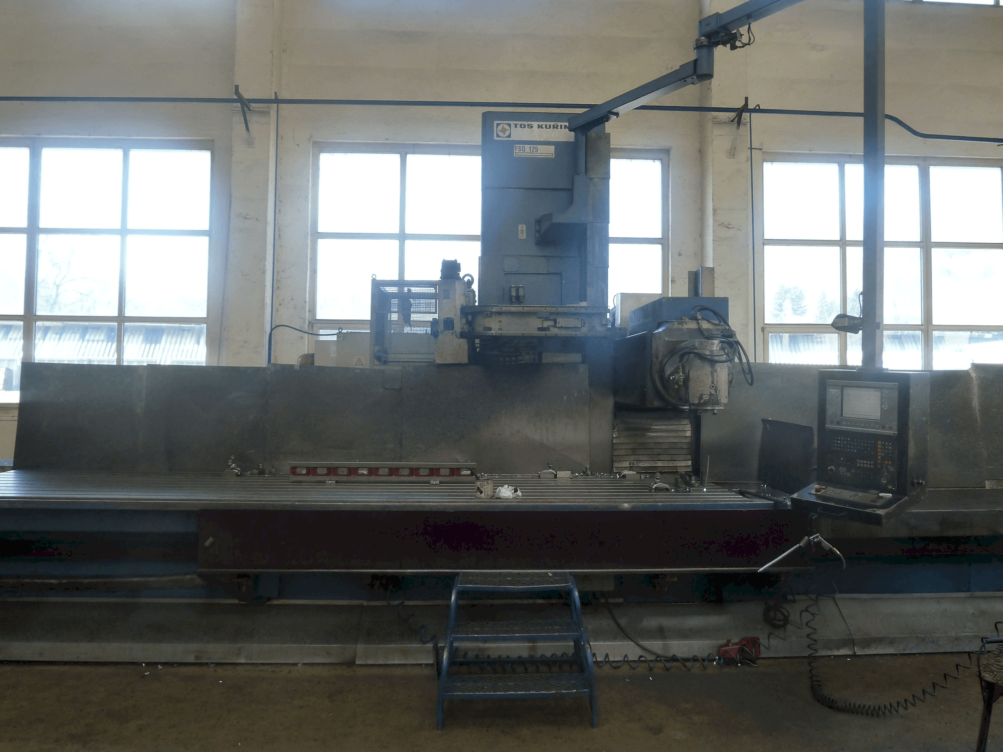 Masina TOS FSQ 125-OR/A5 eestvaade