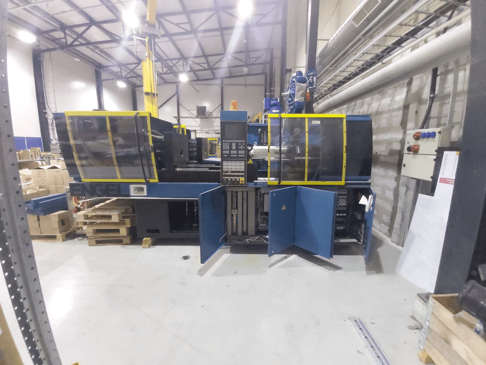 Masina ENGEL ES 330/80 HL eestvaade