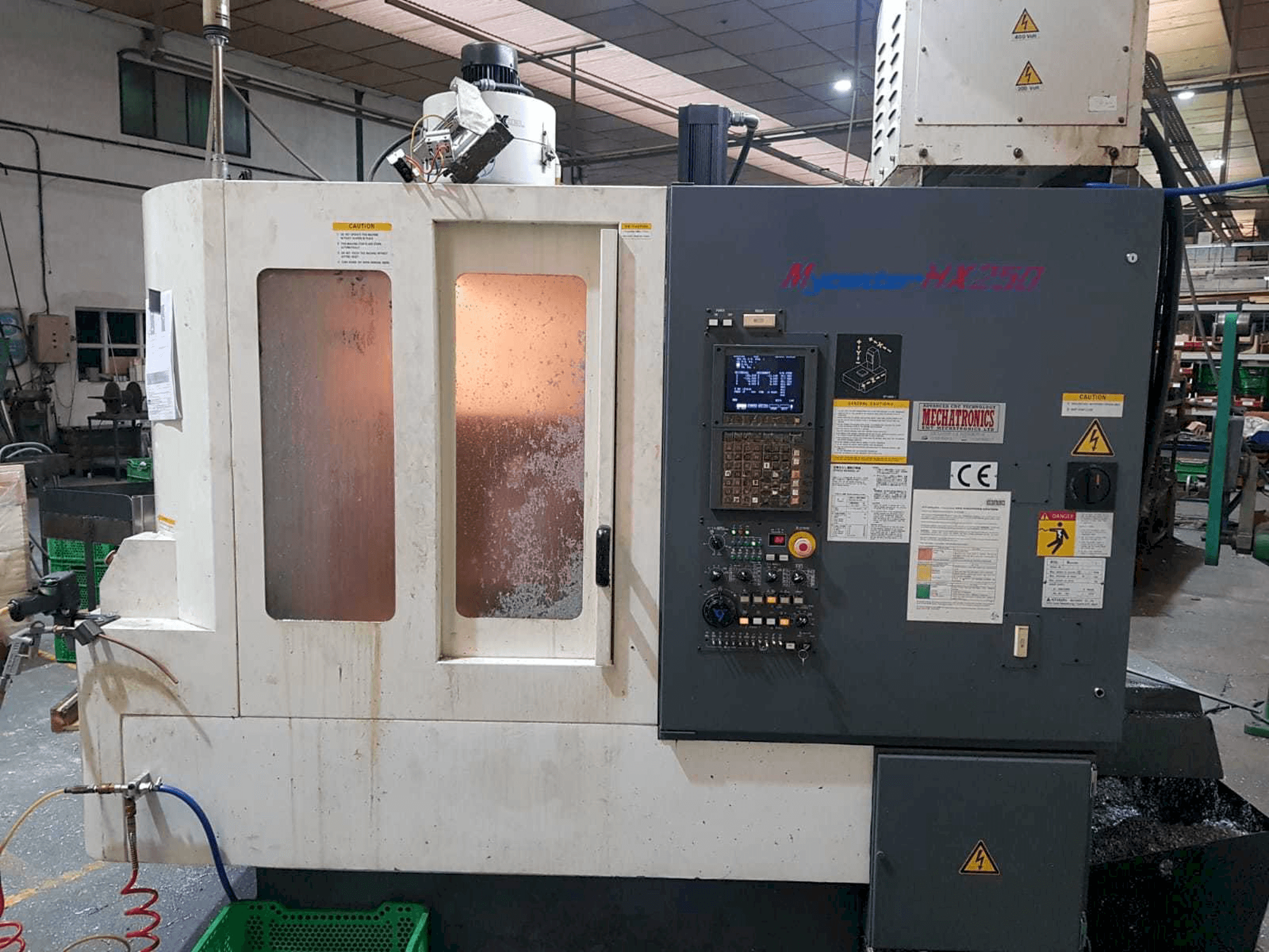 Masina Kitamura Mycenter HX250 eestvaade