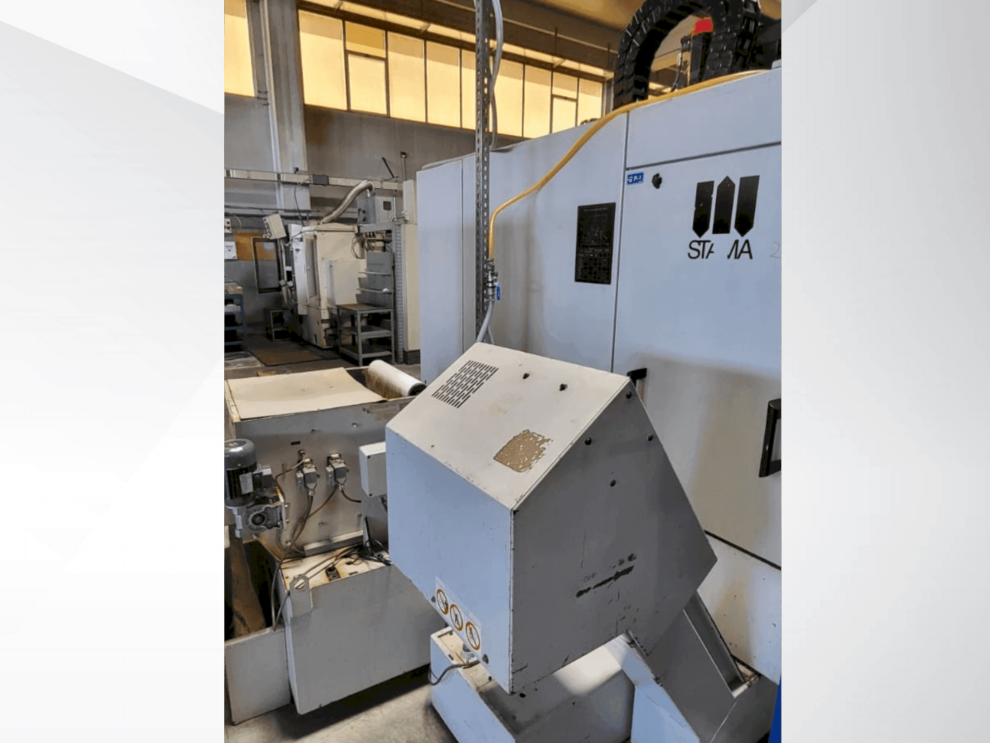 Masina STAMA MC325 eestvaade