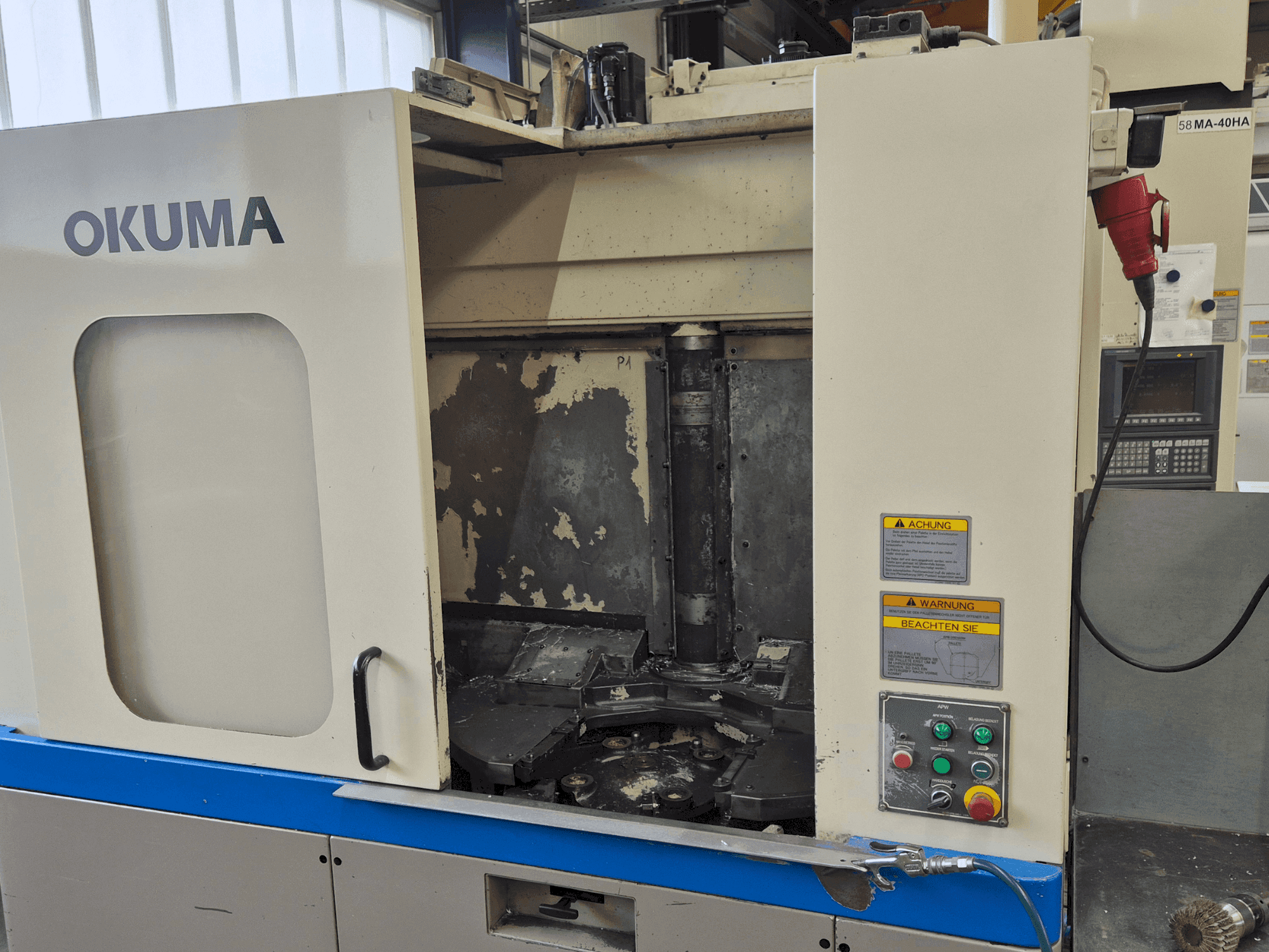 Masina Okuma MA-40HA eestvaade